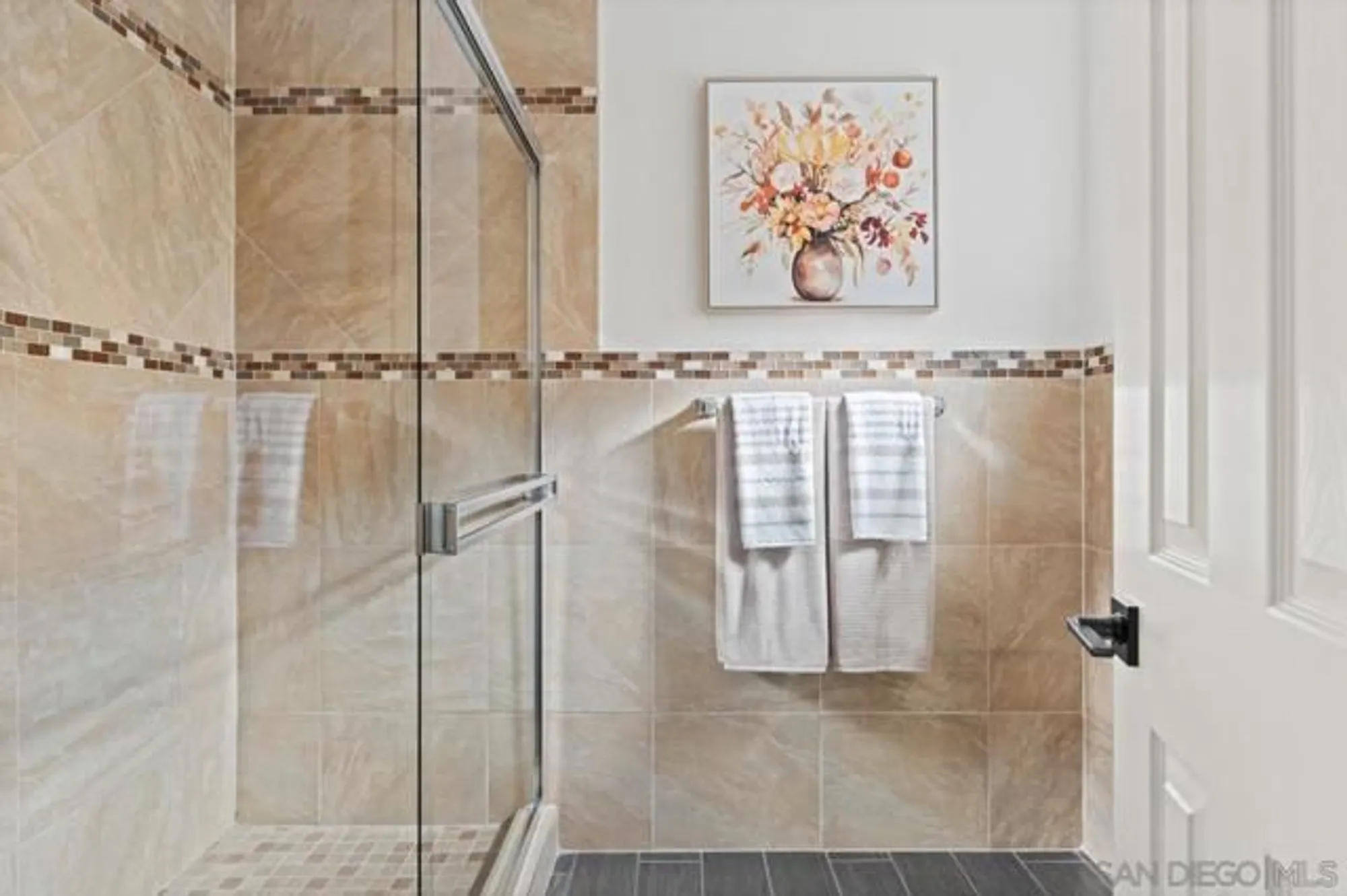 Property Slideshow image 22 of 39 | 17756 camino ancho, San Diego, CA, 92128