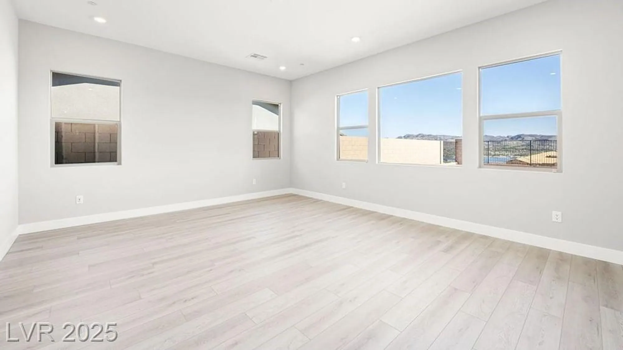 Property Slideshow image 32 of 48 | 241 paraggi bay dr, Henderson, NV, 89011