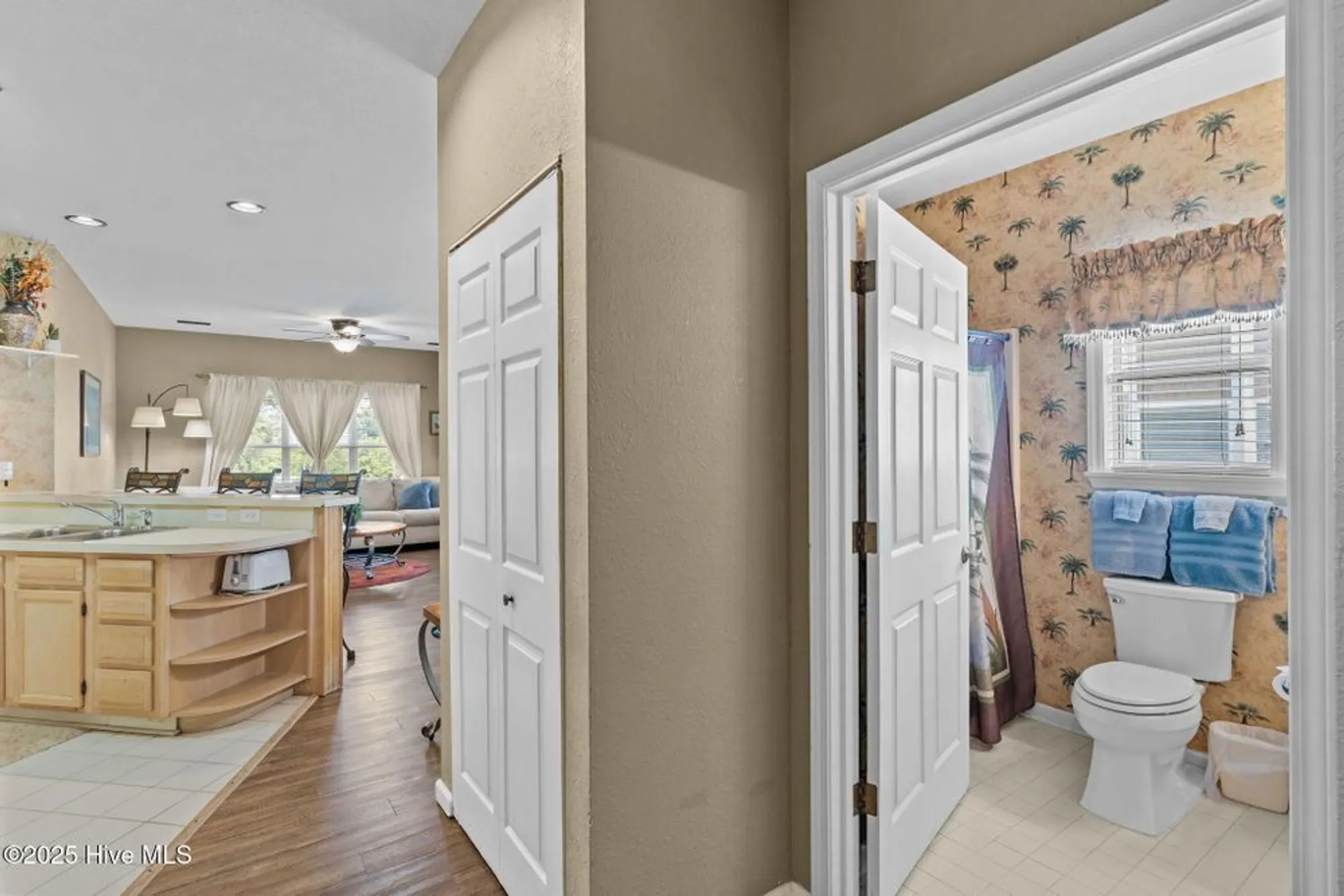 Property Slideshow image 19 of 60 | 213 kings trl 1004, Sunset Beach, NC, 28468