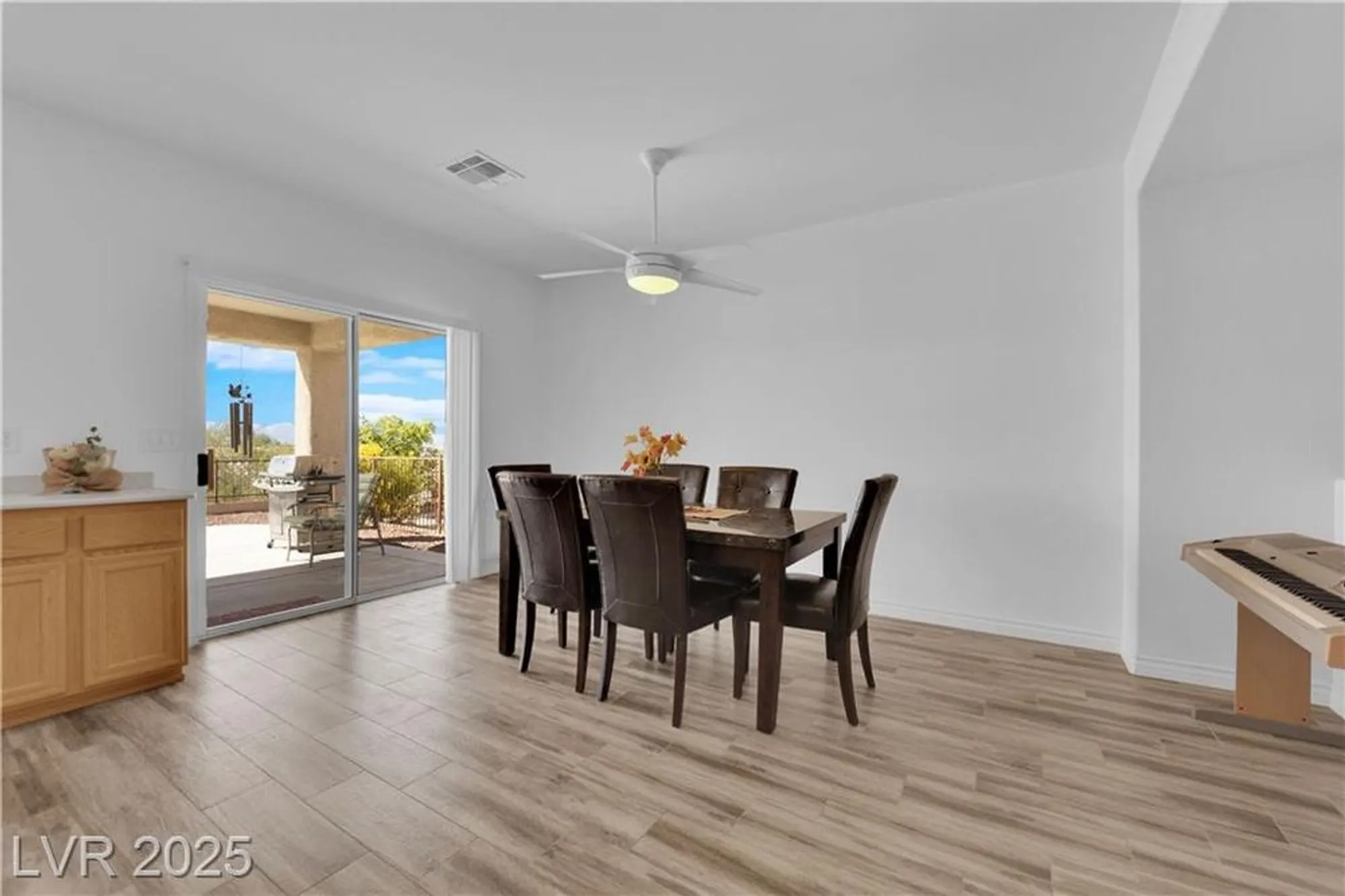 Property Slideshow image 8 of 34 | 2077 wildwood lake st, Henderson, NV, 89052
