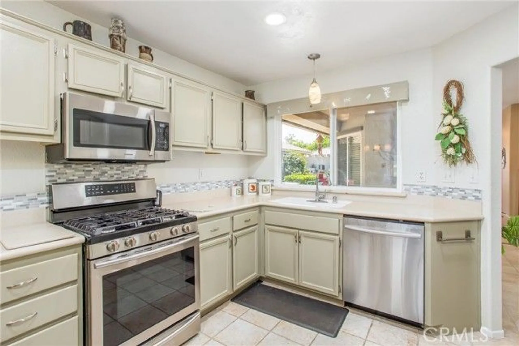 Property Slideshow image 15 of 44 | 840 twin hills dr, Banning, CA, 92220