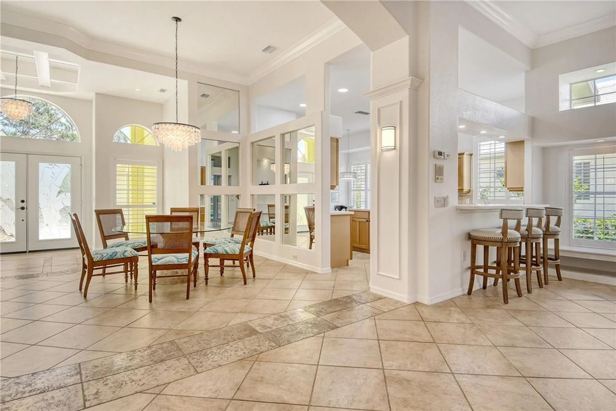 Property Slideshow image 8 of 52 | 340 bermuda ct 5, Venice, FL, 34293