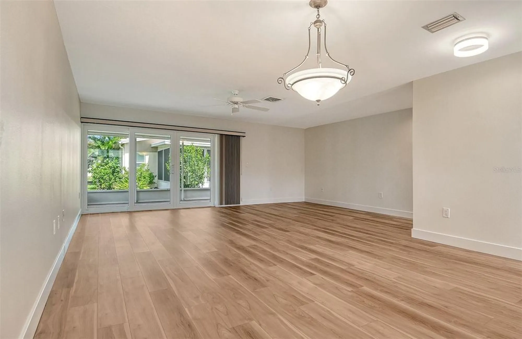 Property Slideshow image 8 of 65 | 119 whispering sands cir # v36, Sarasota, FL, 34242