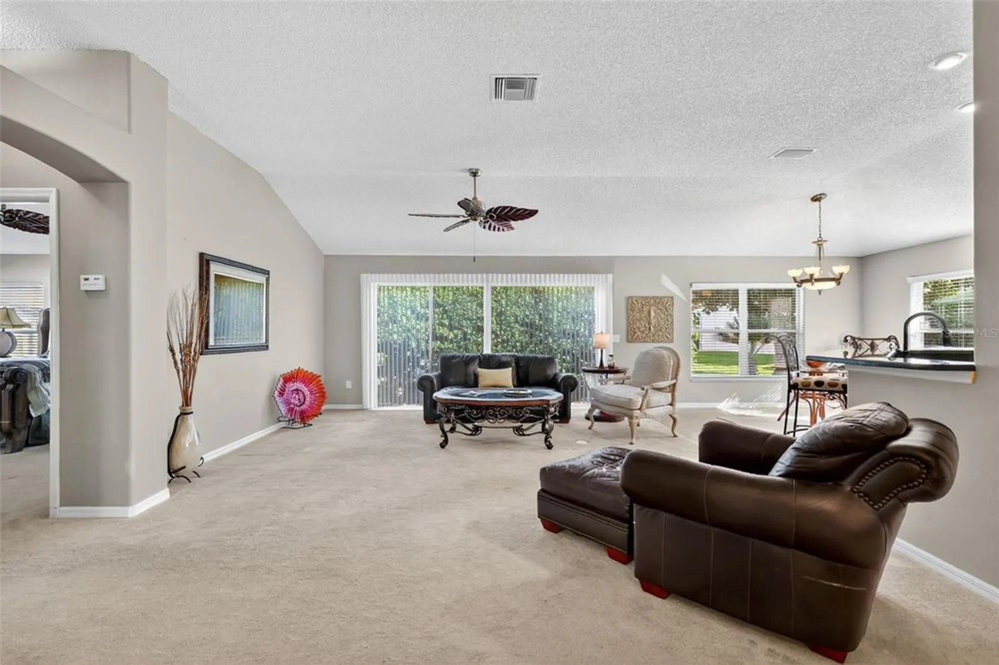 Property Slideshow image 5 of 34 | 17285 se 85th willowick cir, The Villages, FL, 32162