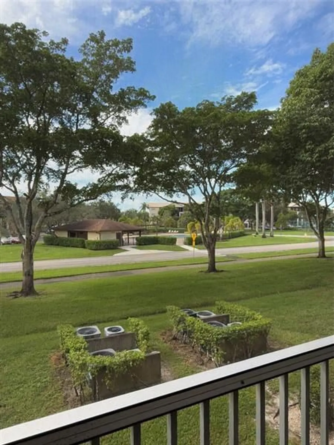 Property Slideshow image 17 of 34 | 12850 sw 4th ct 203i, Pembroke Pines, FL, 33027