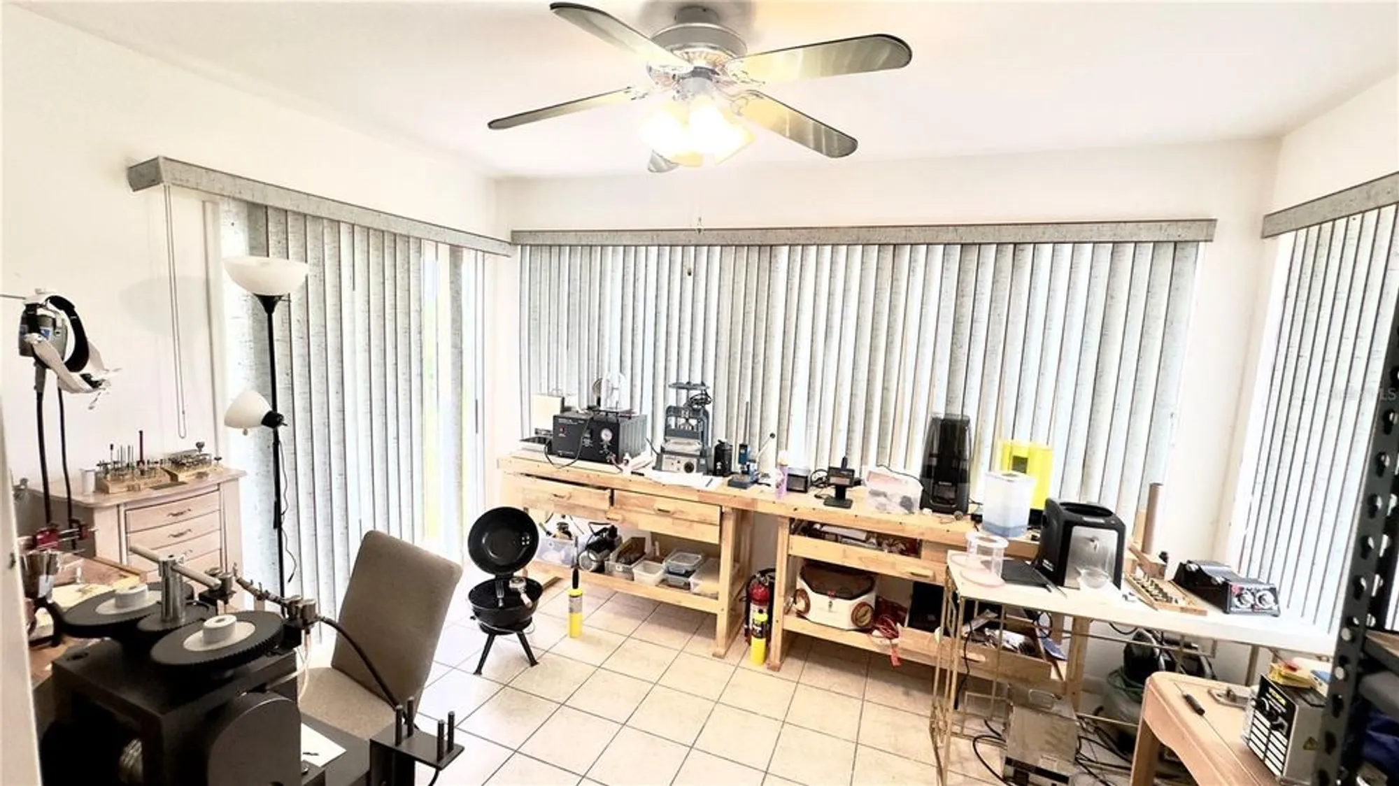 Property Slideshow image 22 of 85 | 918 dundee cir, Leesburg, FL, 34788