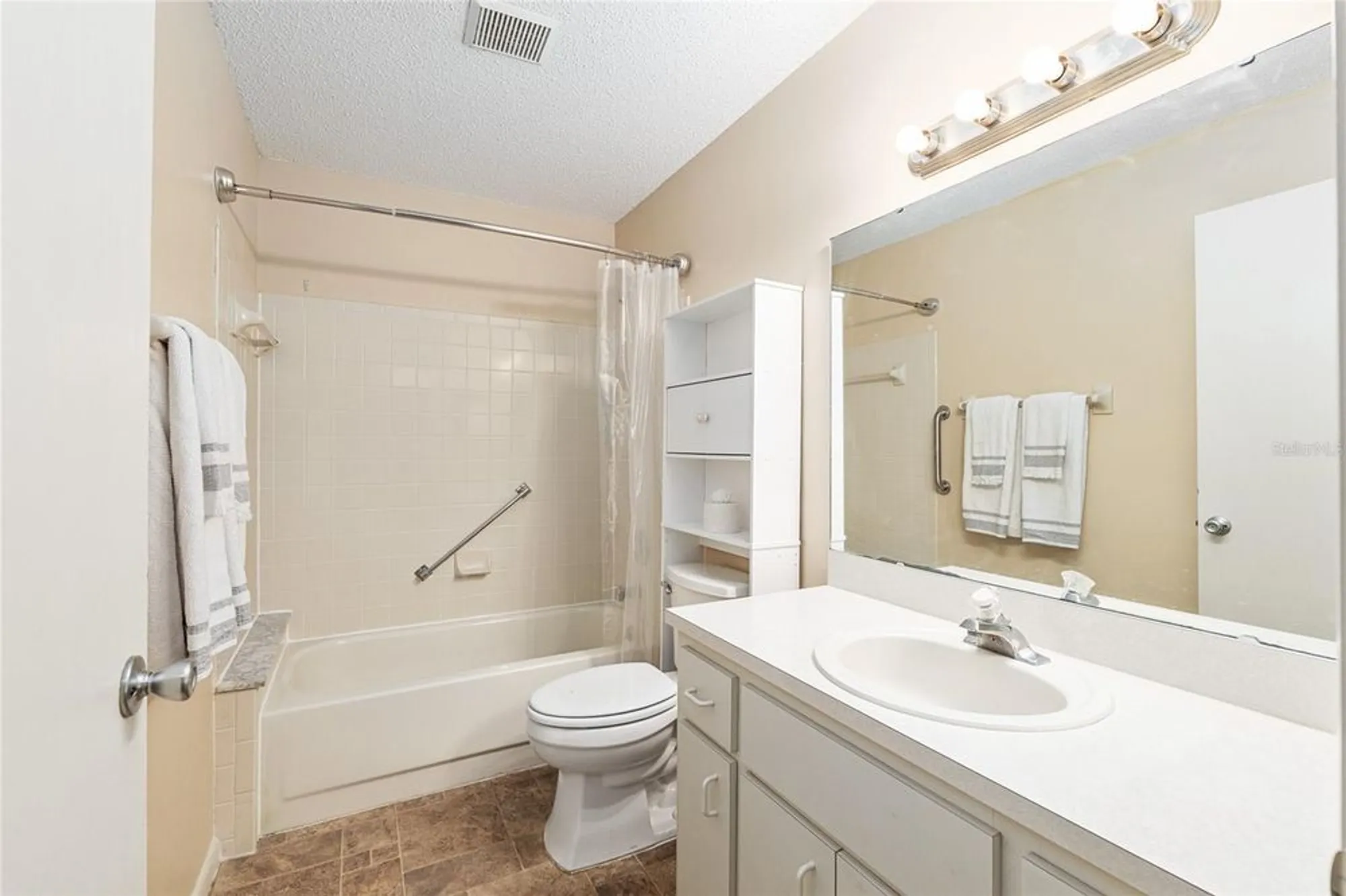 Property Slideshow image 36 of 48 | 8711 sw 90th st b, Ocala, FL, 34481