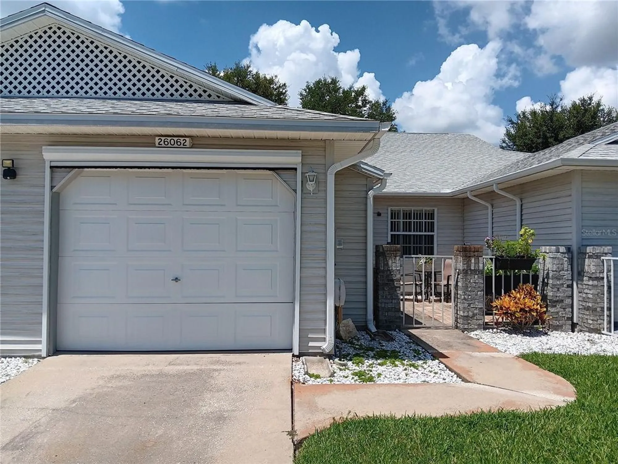 Property Slideshow image 2 of 17 | 26062 newcombe cir, Leesburg, FL, 34748