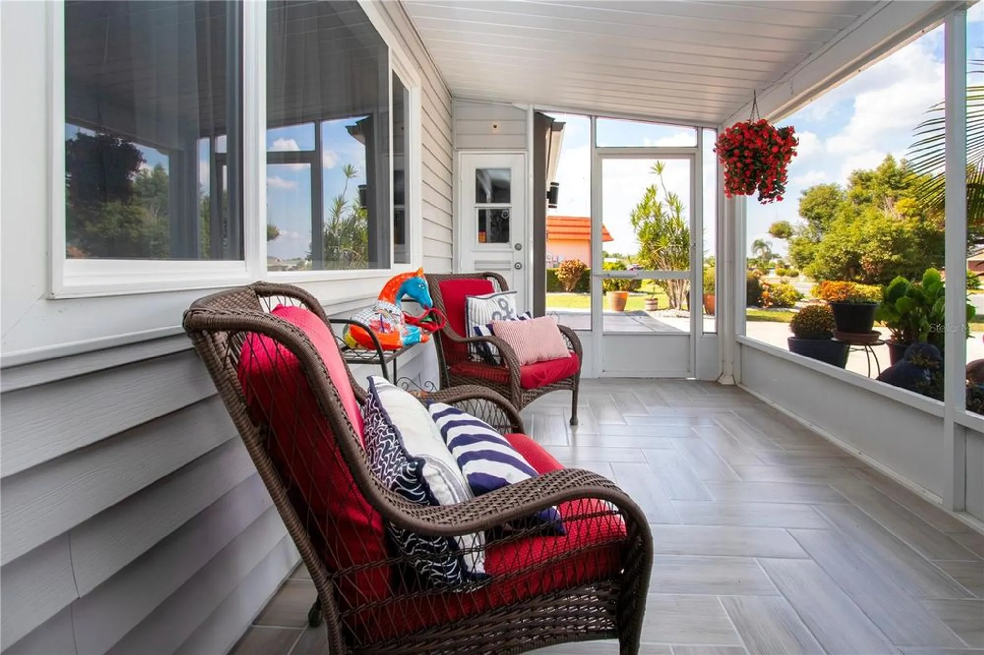 Property Slideshow image 8 of 100 | 1606 bunker hill dr, Sun City Center, FL, 33573
