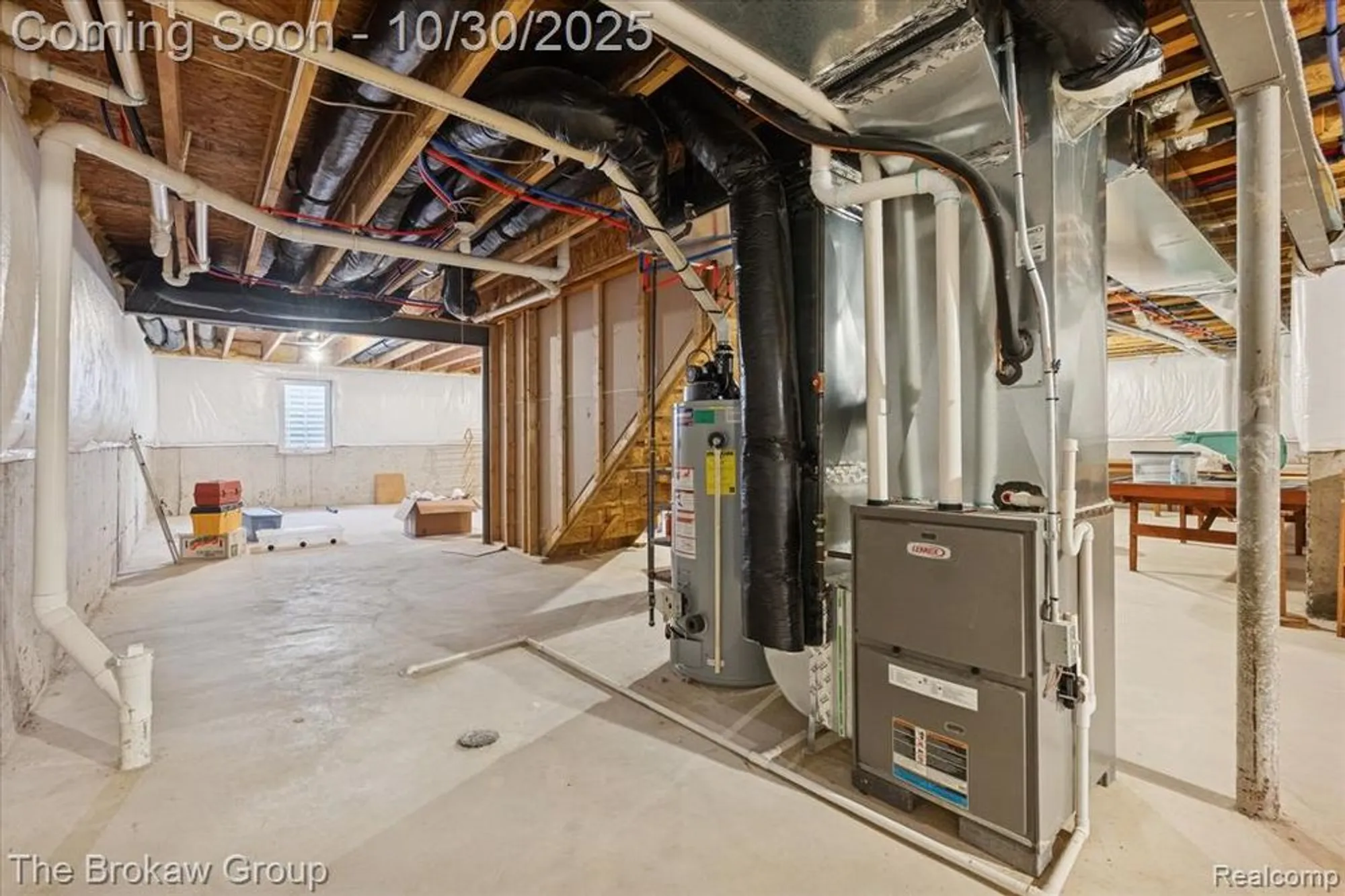 Property Slideshow image 37 of 49 | 6334 prairie dunes dr, Grand Blanc, MI, 48439