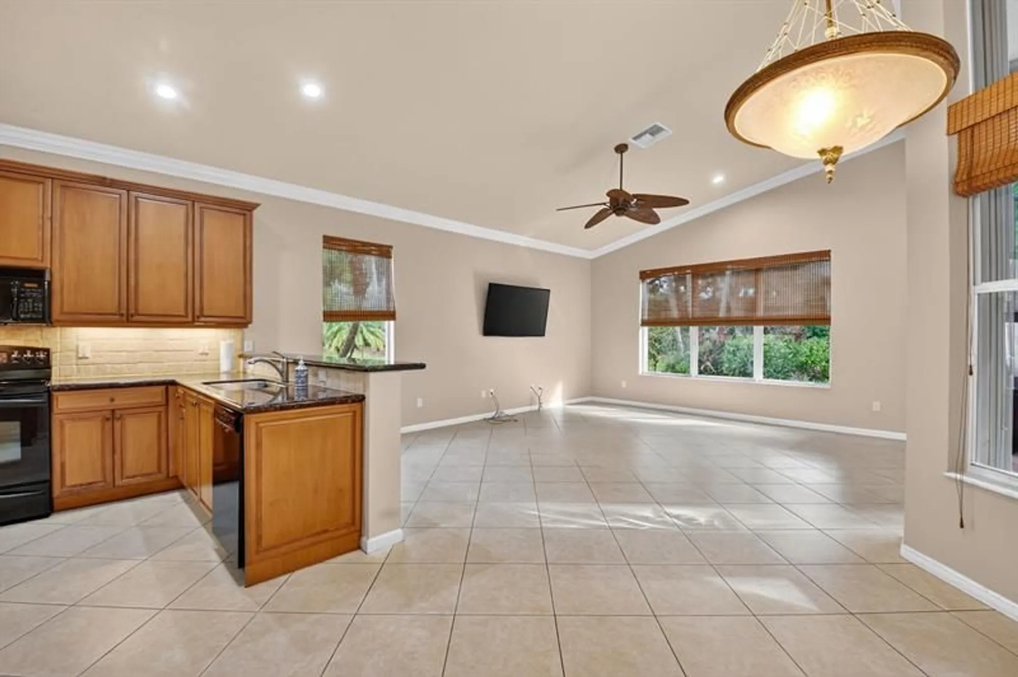 Property Slideshow image 14 of 64 | 8871 majorca bay dr, Lake Worth, FL, 33467