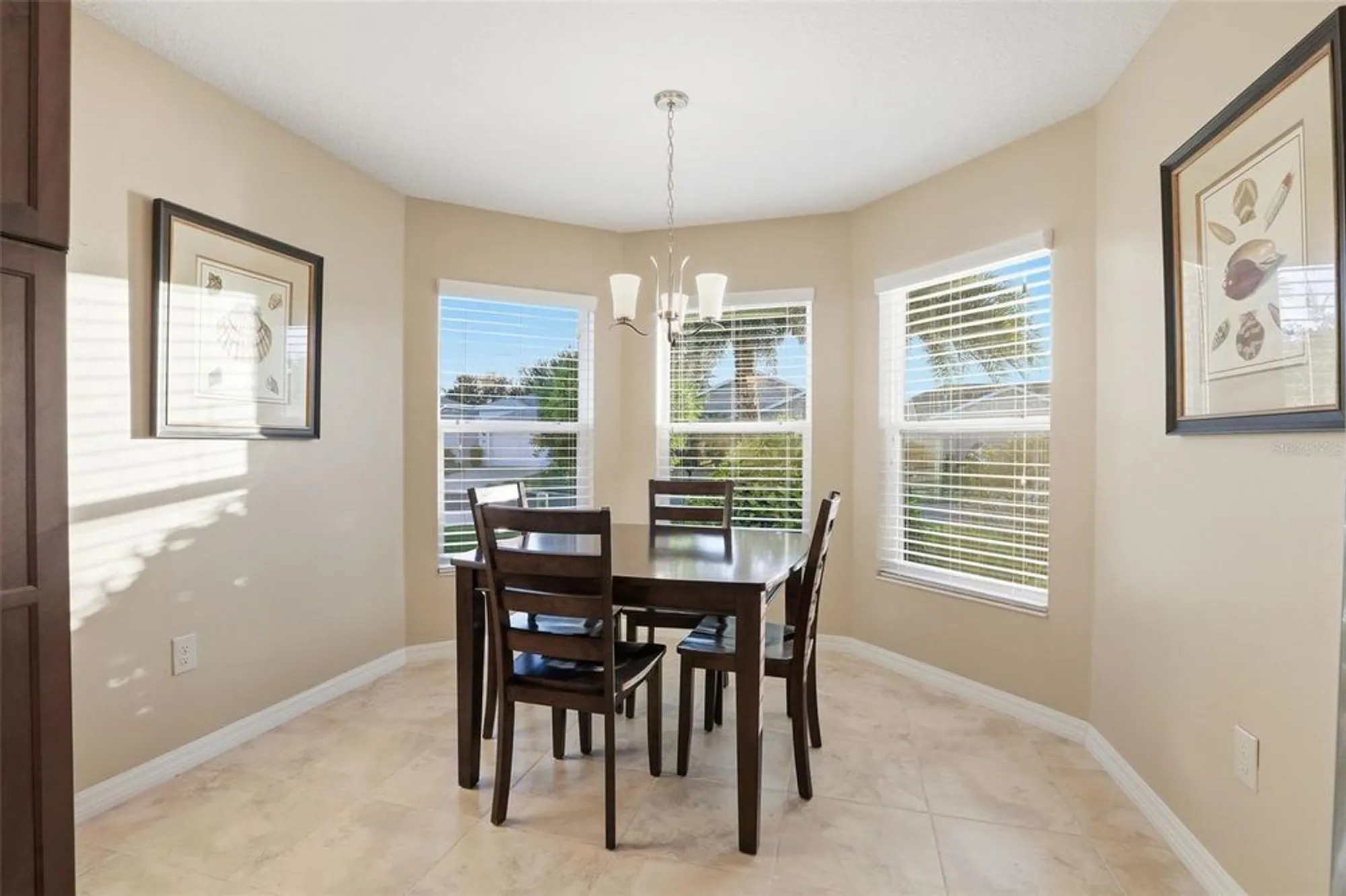 Property Slideshow image 7 of 64 | 27046 roanoke dr, Leesburg, FL, 34748