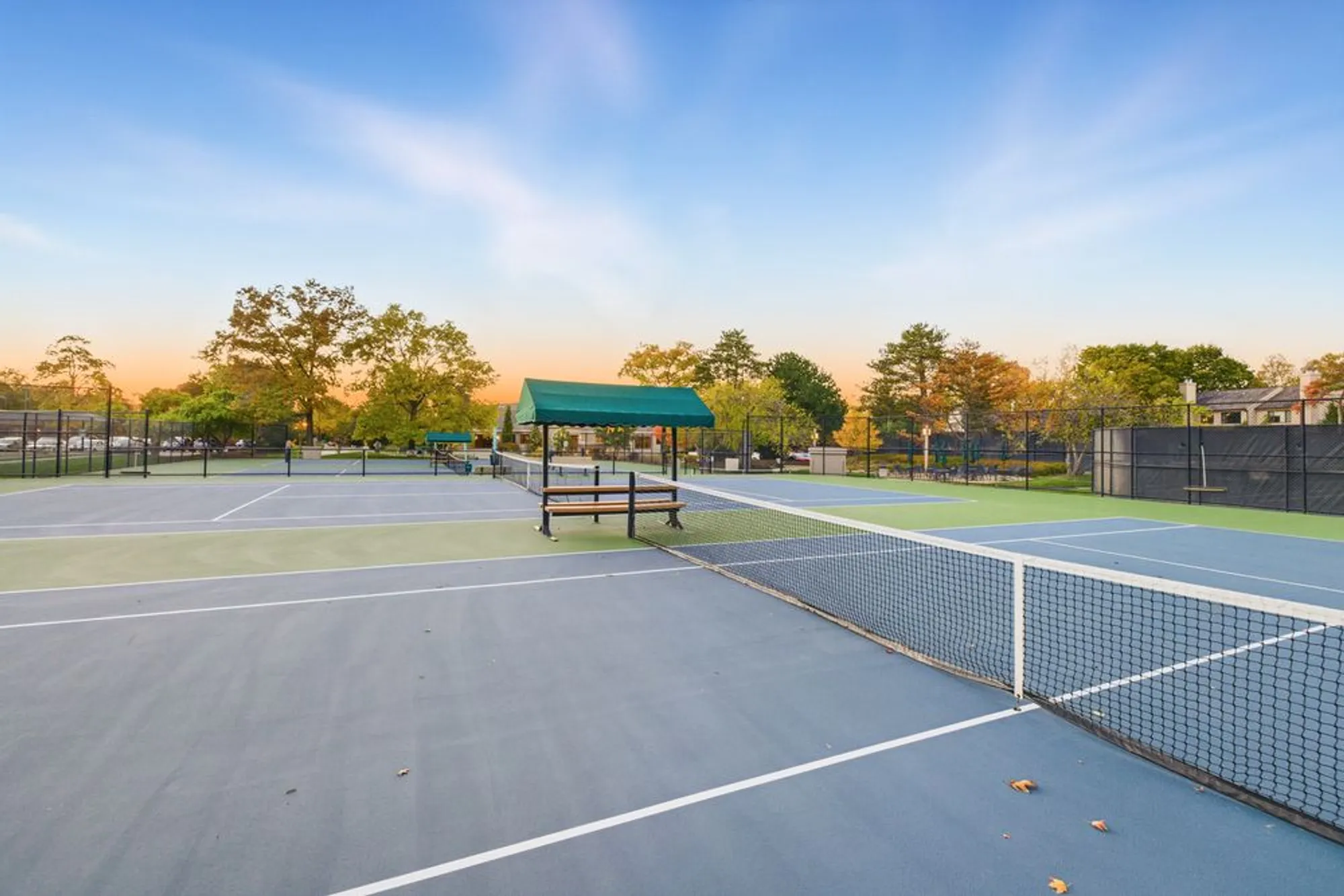 Property Slideshow image 31 of 37 | 294 mallard pt a, Lake Barrington, IL, 60010