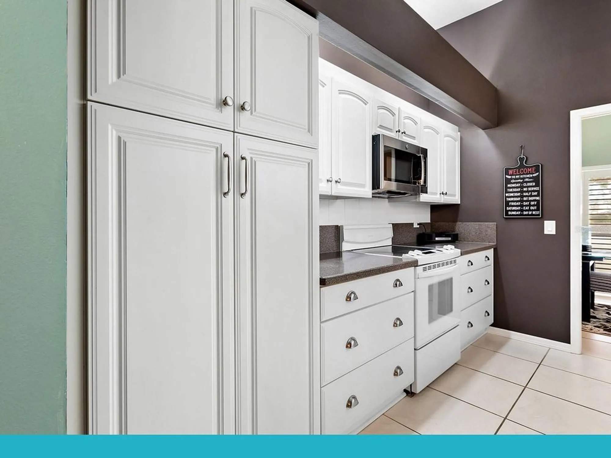 Property Slideshow image 8 of 41 | 114 southampton pl 237, Venice, FL, 34293