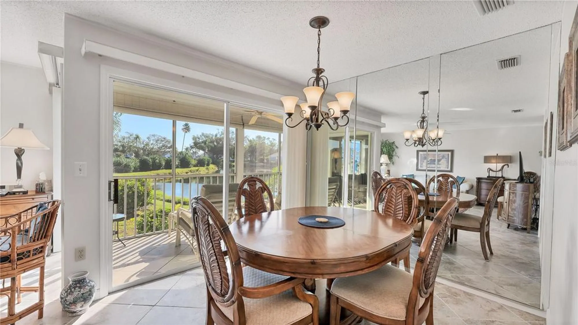 Property Slideshow image 15 of 54 | 983 sandpiper cir, Bradenton, FL, 34209