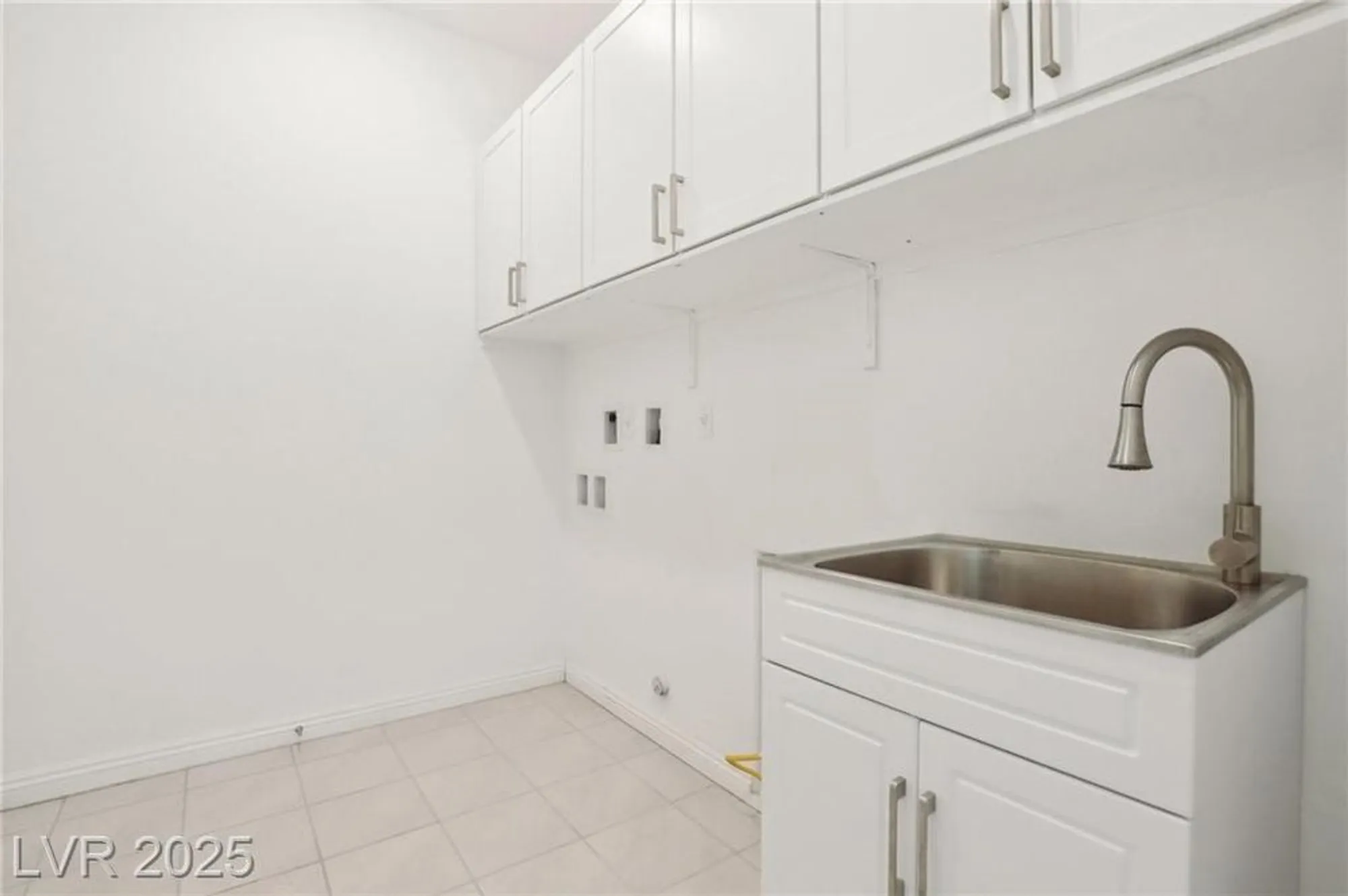 Property Slideshow image 11 of 41 | 2255 woodbluff ave, North Las Vegas, NV, 89086