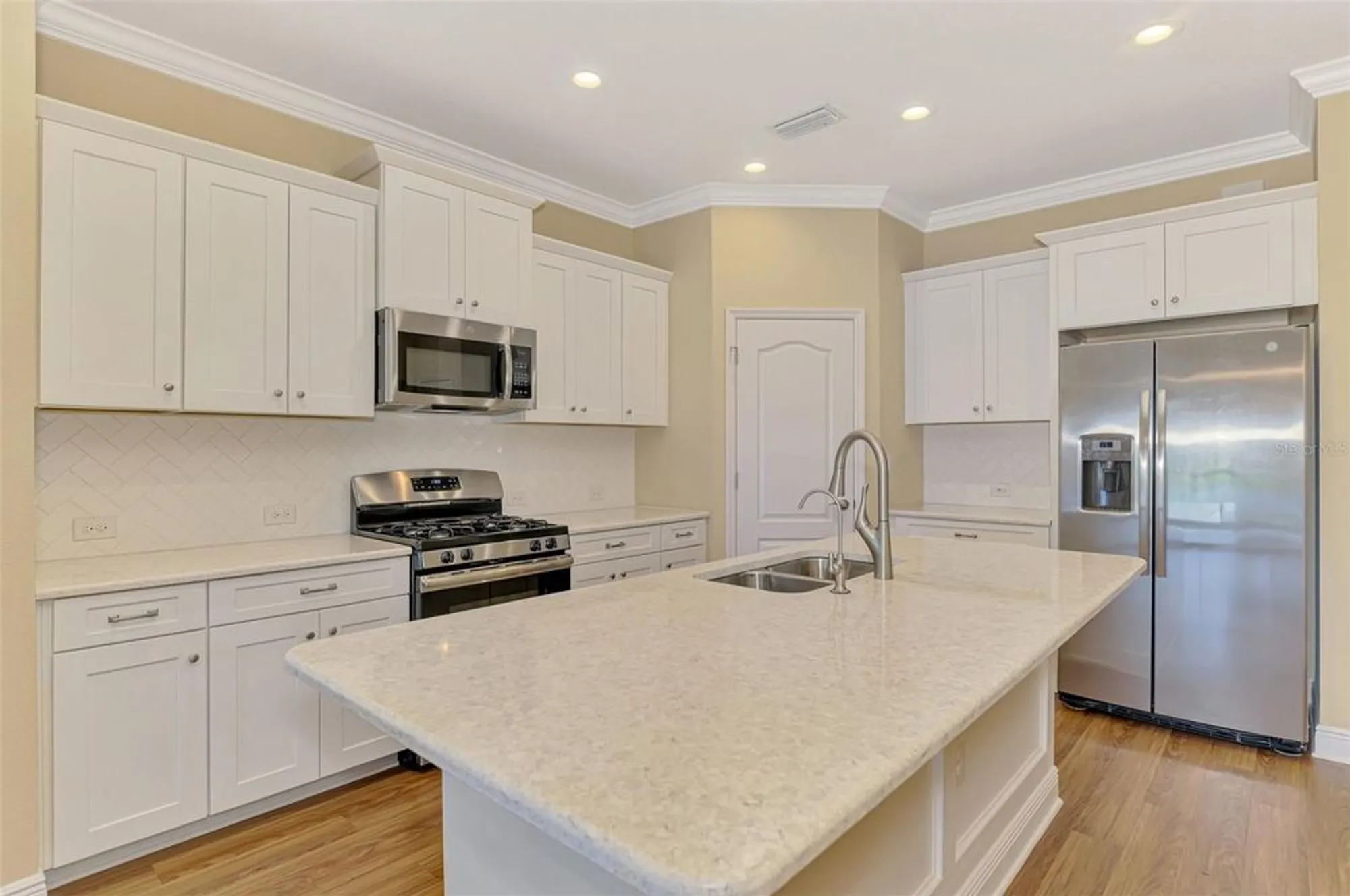 Property Slideshow image 20 of 69 | 21641 winter park ct, Venice, FL, 34293