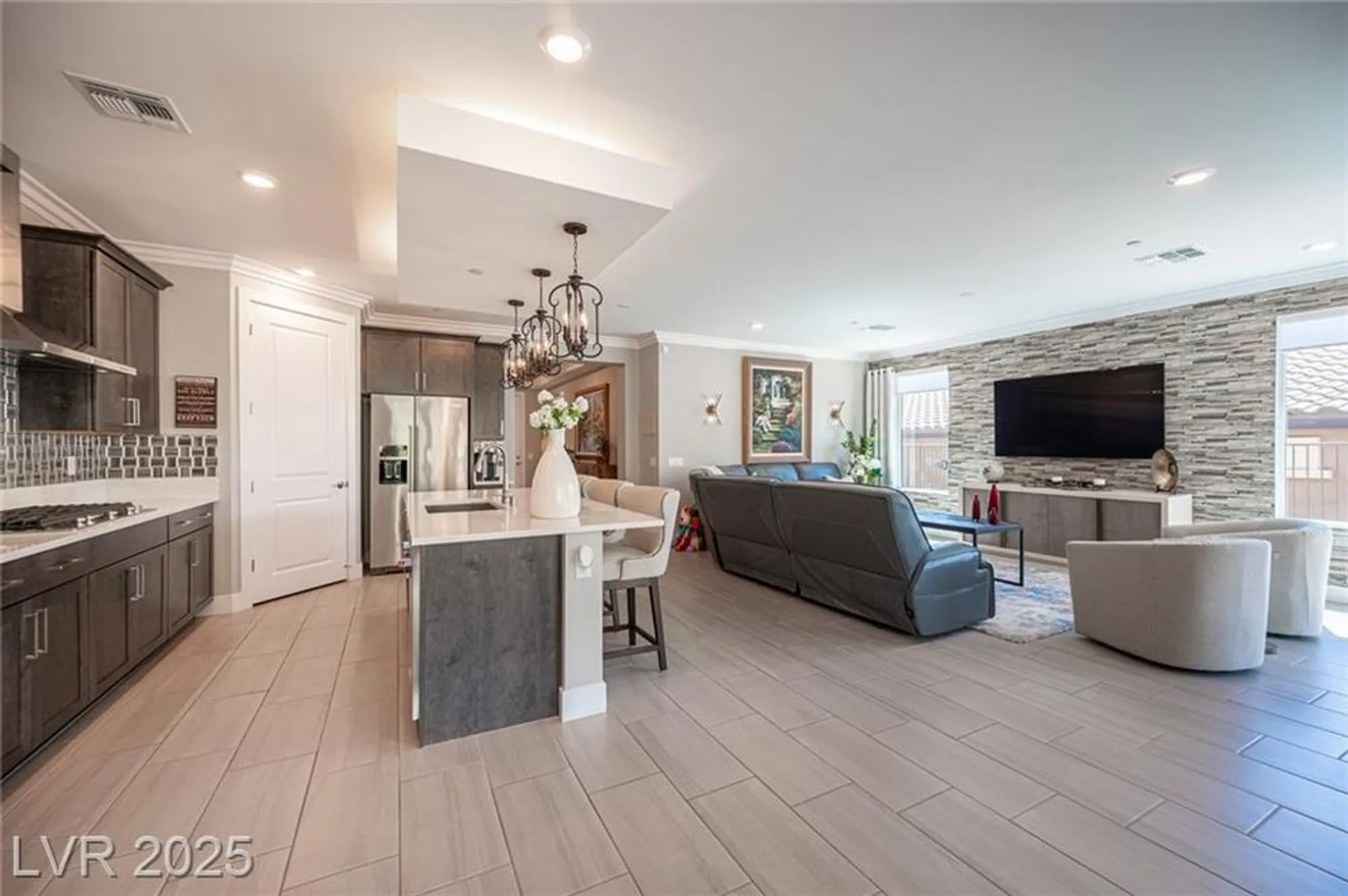 Property Slideshow image 18 of 55 | 35 cliffwater st, Henderson, NV, 89011