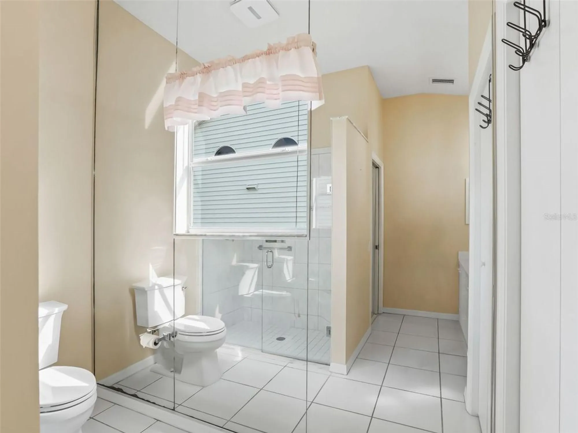 Property Slideshow image 34 of 51 | 1013 del rio dr, Lady Lake, FL, 32159