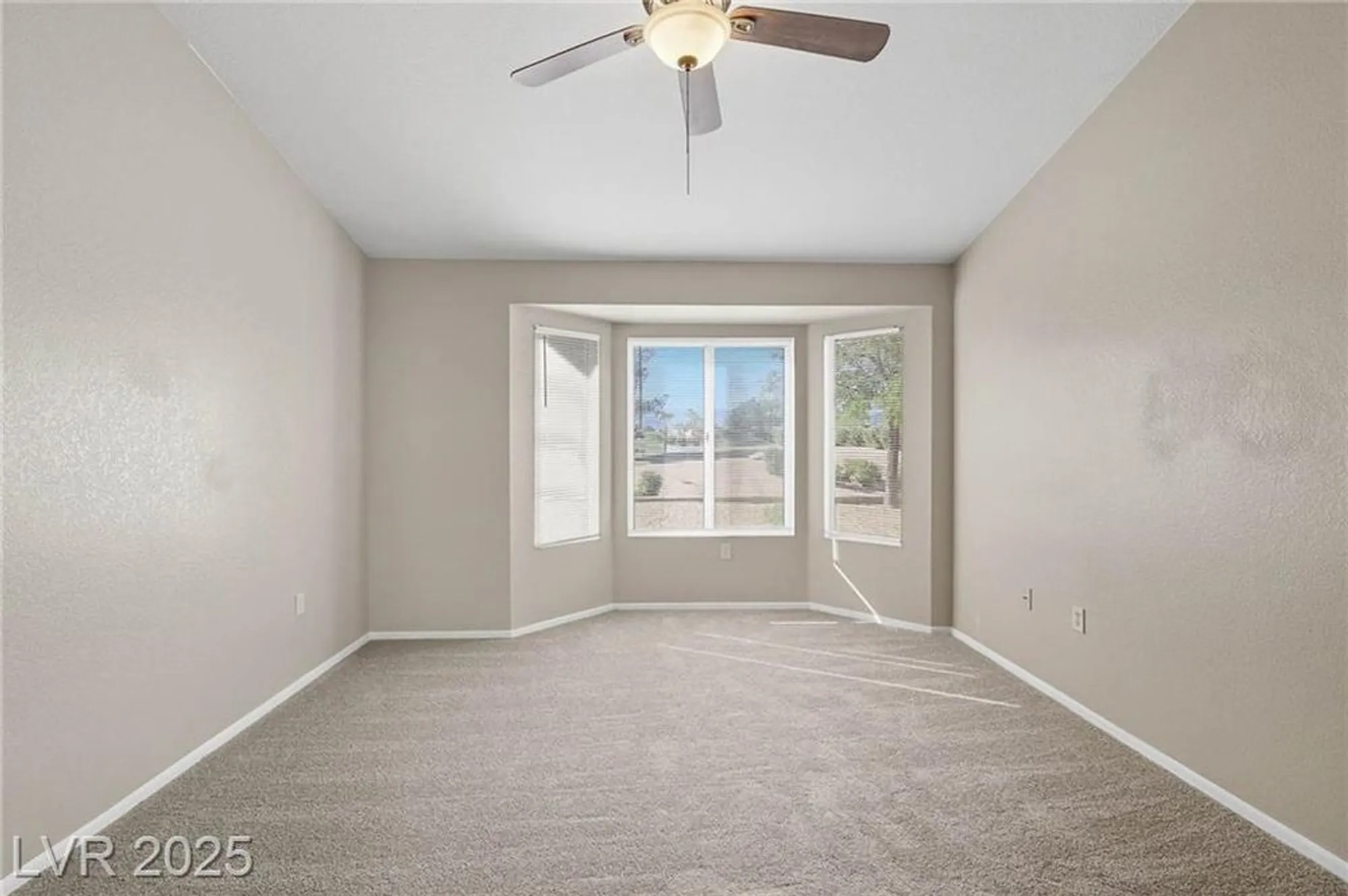 Property Slideshow image 16 of 42 | 2501 showcase dr, Las Vegas, NV, 89134
