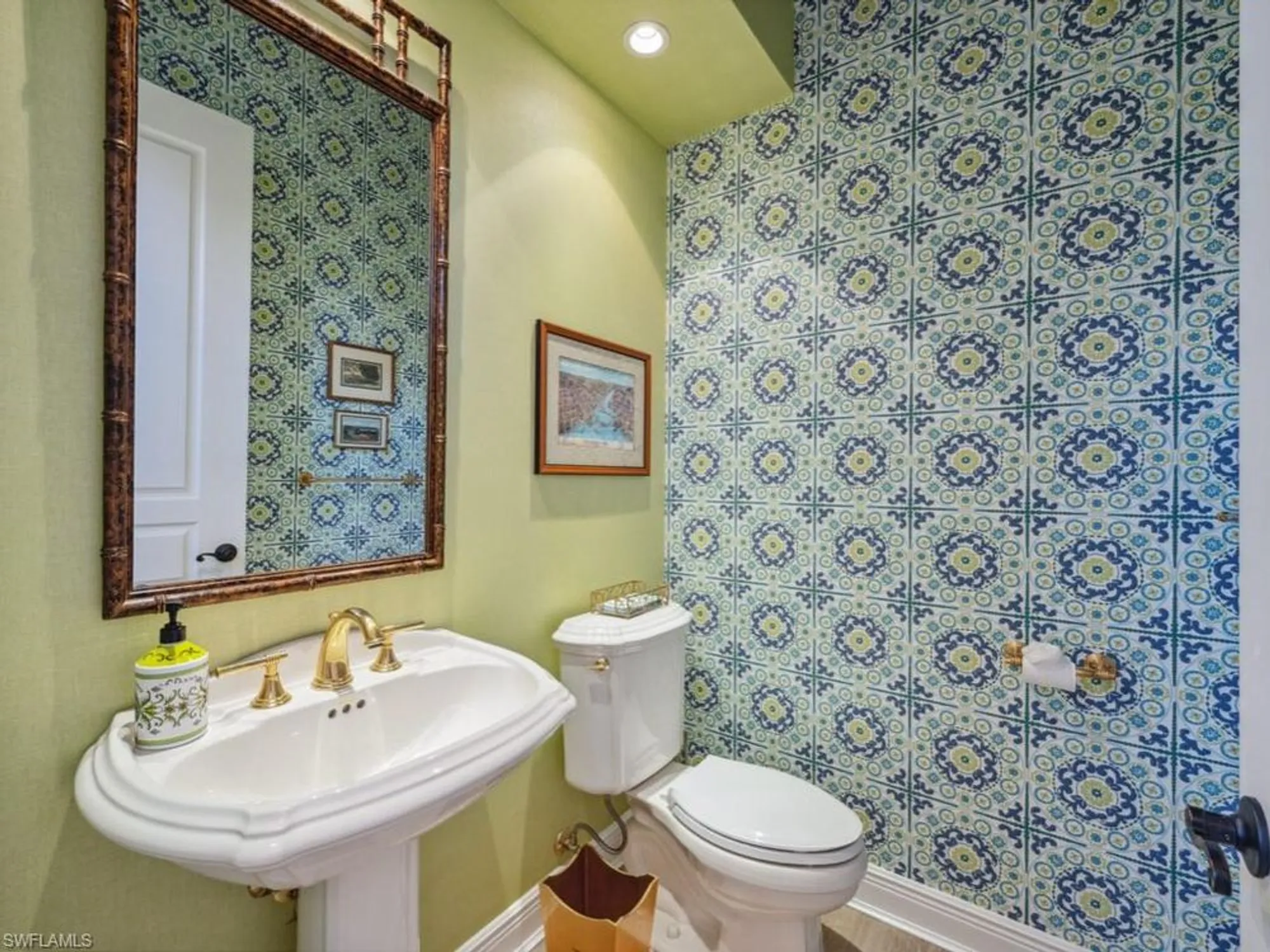 Property Slideshow image 17 of 50 | 27508 riverbank dr, Bonita Springs, FL, 34134