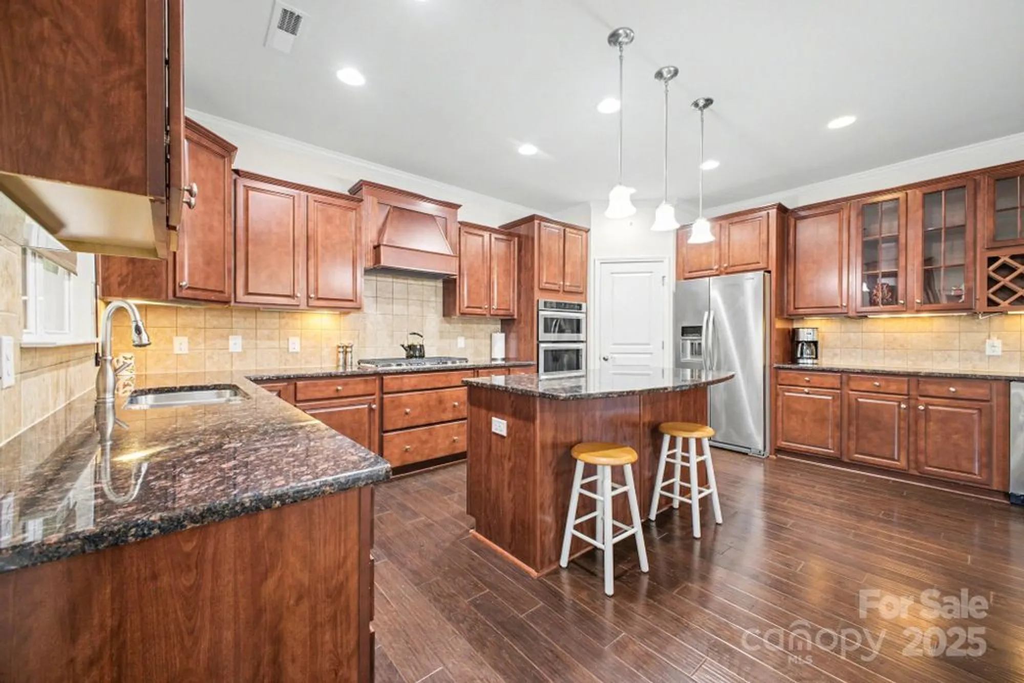 Property Slideshow image 15 of 37 | 2028 bronze leaf dr, Fort Mill, SC, 29707