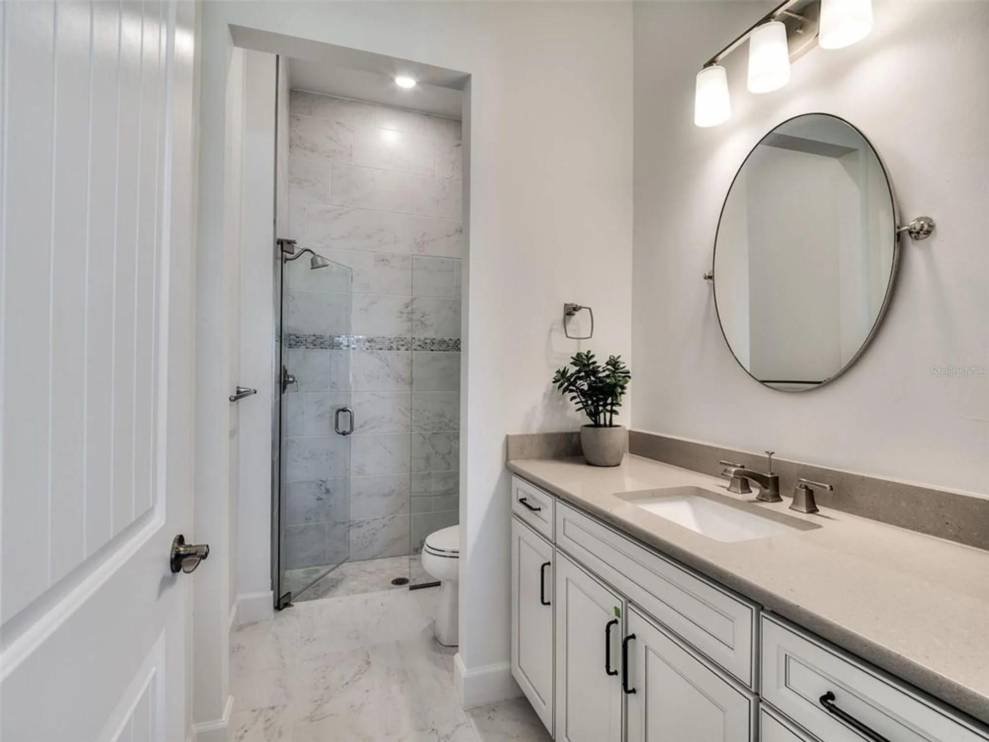 Property Slideshow image 16 of 27 | 26628 bering dr, Englewood, FL, 34223
