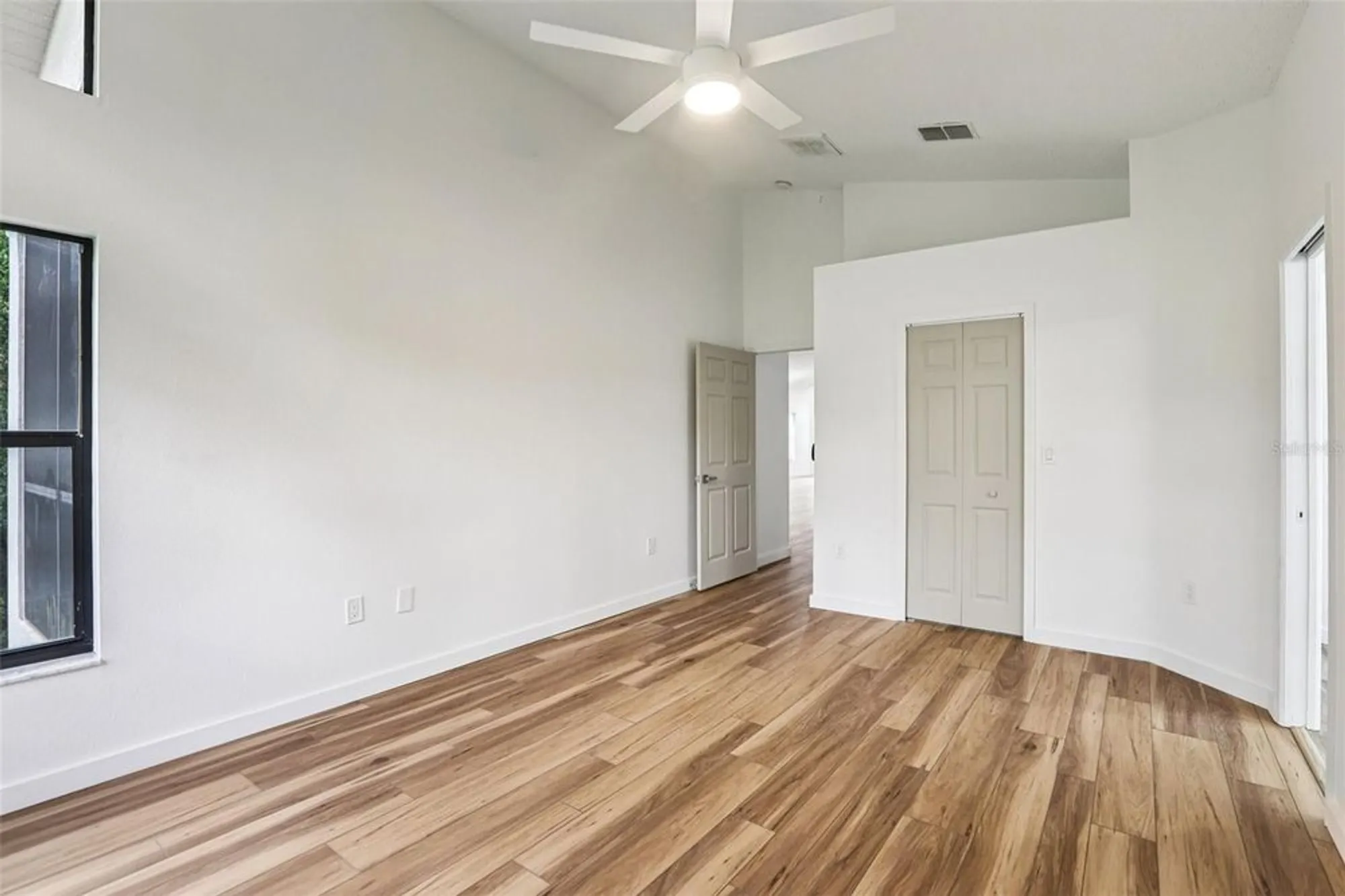 Property Slideshow image 20 of 32 | 533 bent oak ct, Spring Hill, FL, 34609