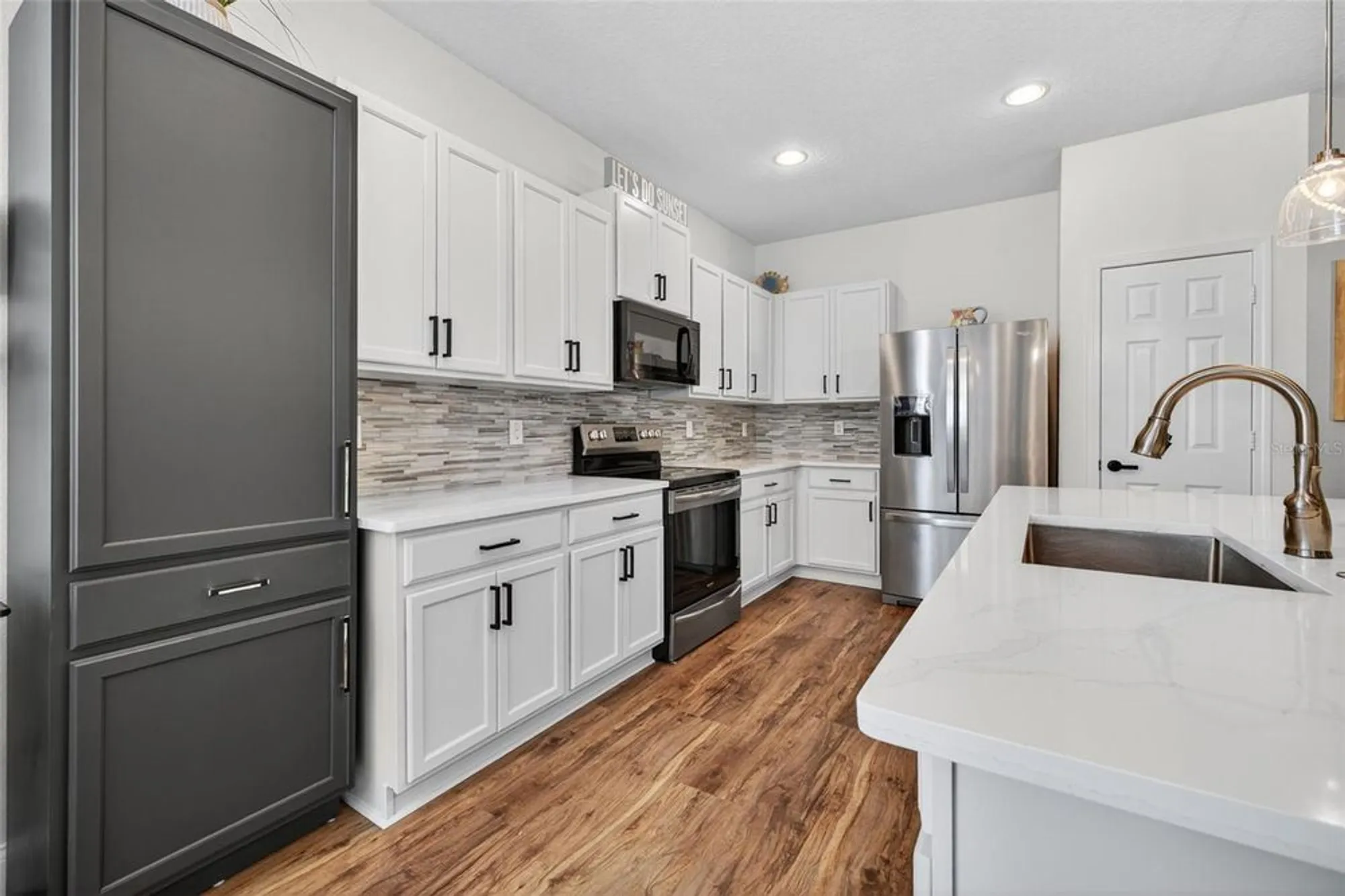 Property Slideshow image 15 of 55 | 359 laurel falls dr, Apollo Beach, FL, 33572