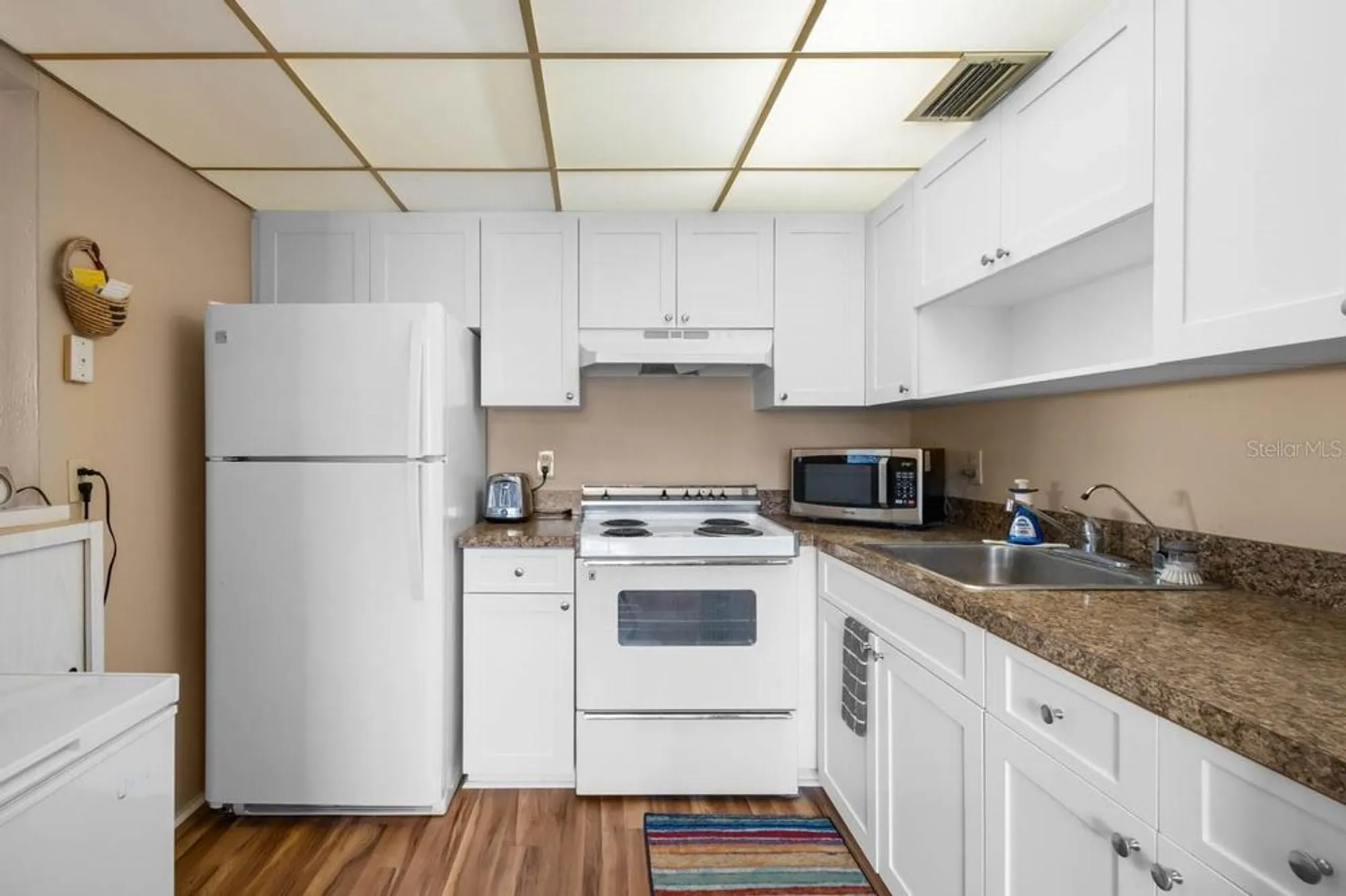 Property Slideshow image 7 of 63 | 1802 bedford ln 2, Sun City Center, FL, 33573