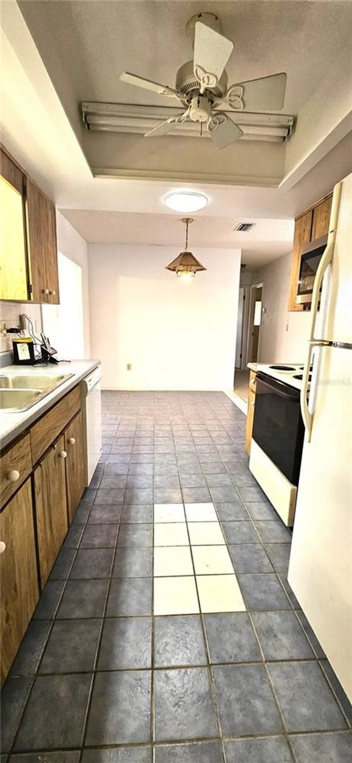 Property Slideshow image 11 of 26 | 8449 sw 106th pl, Ocala, FL, 34481