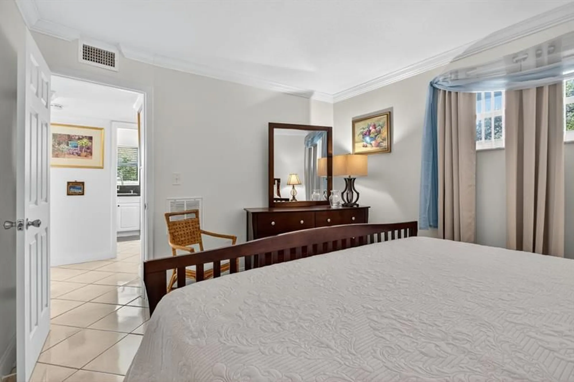 Property Slideshow image 10 of 42 | 3551 inverrary dr apt 312, Lauderhill, FL, 33319