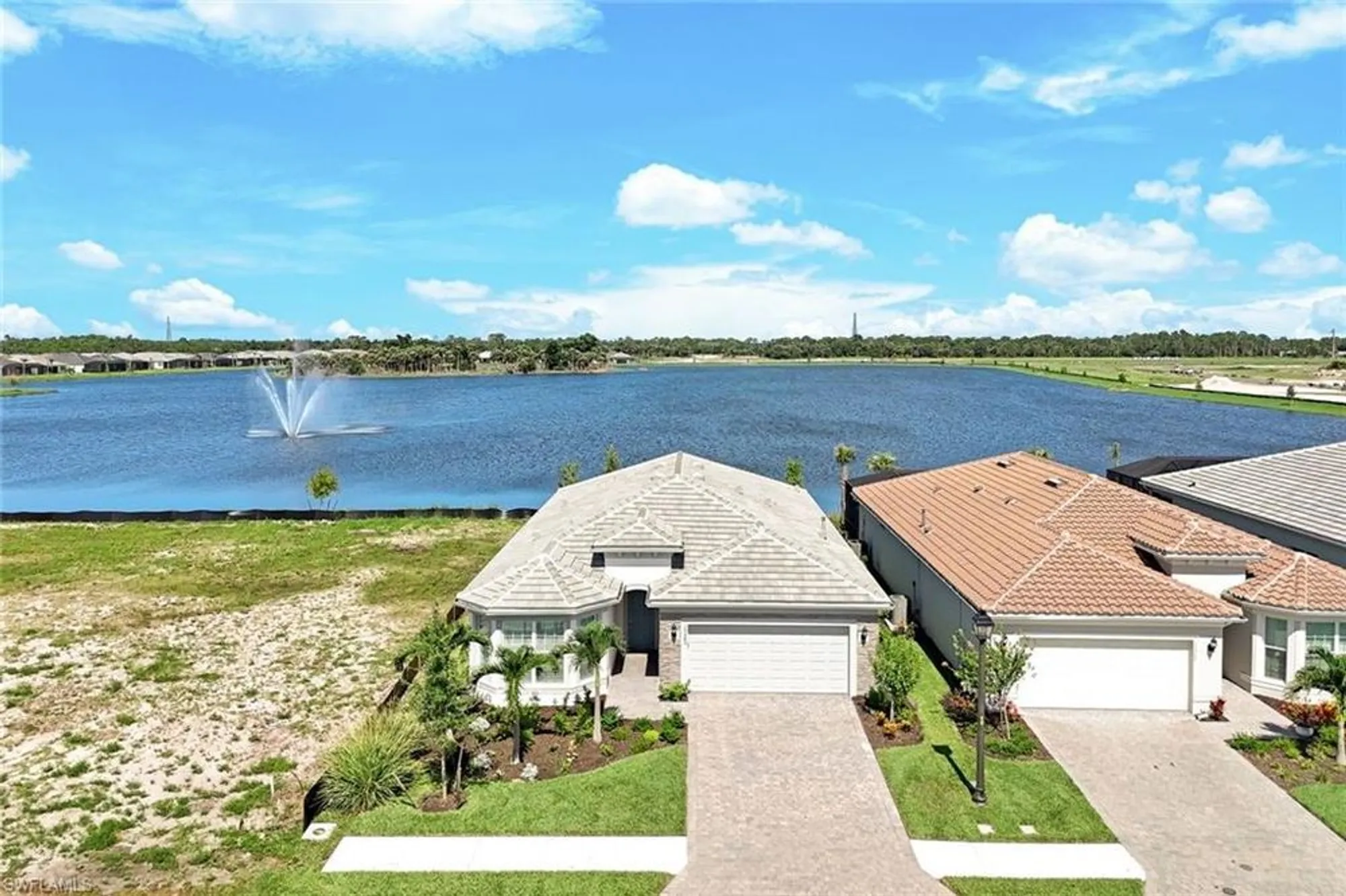 Property Slideshow image 5 of 32 | 17563 winding oak ln, North Fort Myers, FL, 33917