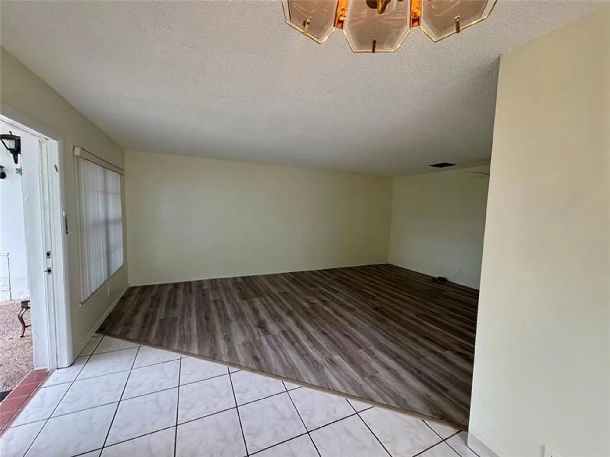 Property Slideshow image 9 of 25 | 1152 nw 83rd ave d66, Plantation, FL, 33322