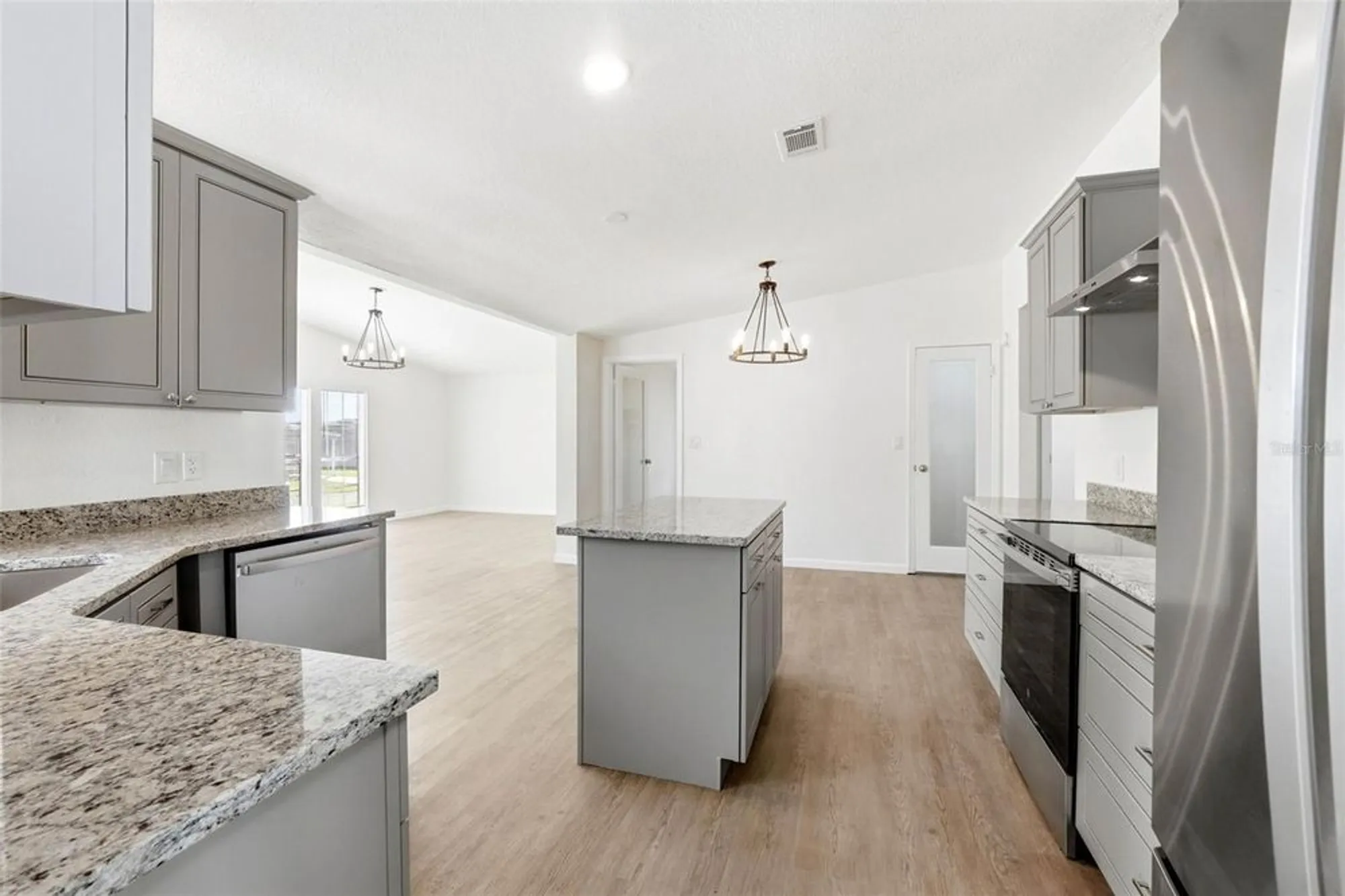 Property Slideshow image 6 of 38 | 5180 lexington cir, Wildwood, FL, 34785