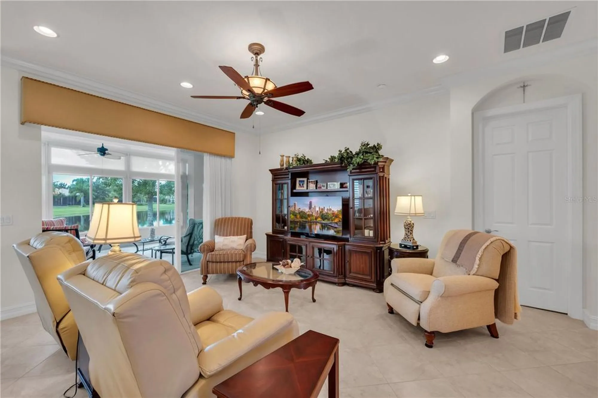 Property Slideshow image 11 of 49 | 15931 golden lakes dr, Wimauma, FL, 33598