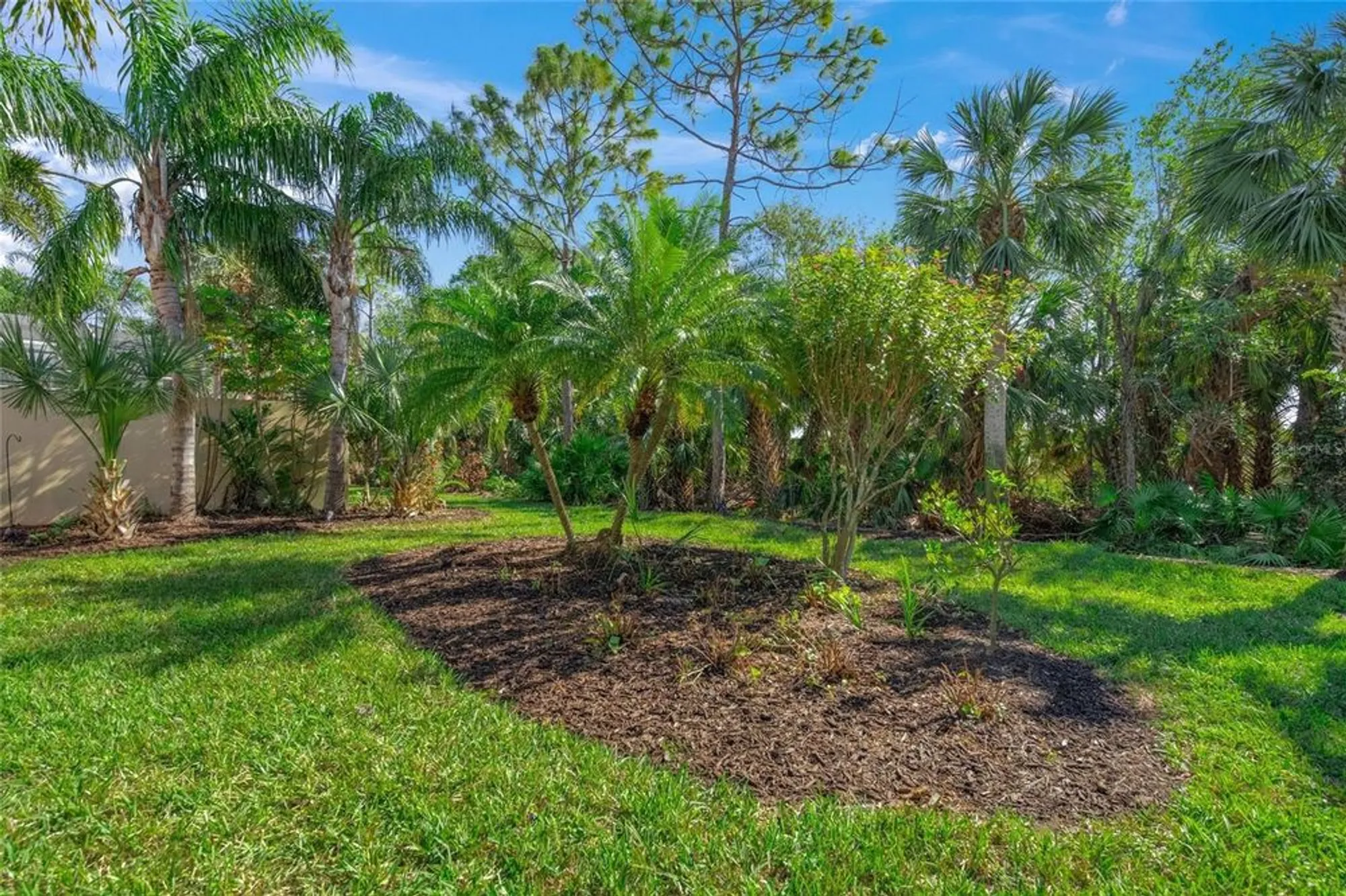 Property Slideshow image 26 of 46 | 5762 benevento dr, Sarasota, FL, 34238