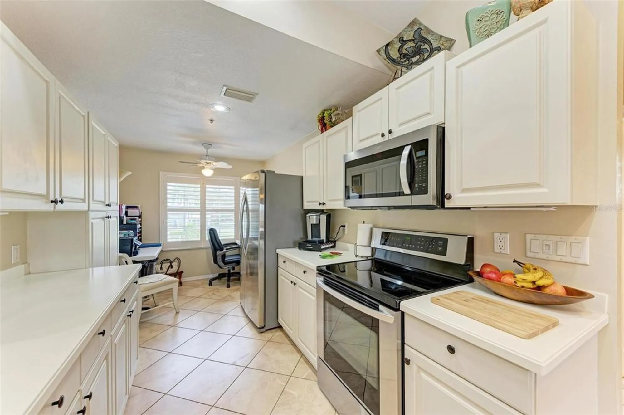 Property Slideshow image 13 of 35 | 6620 pineview ter, Bradenton, FL, 34203
