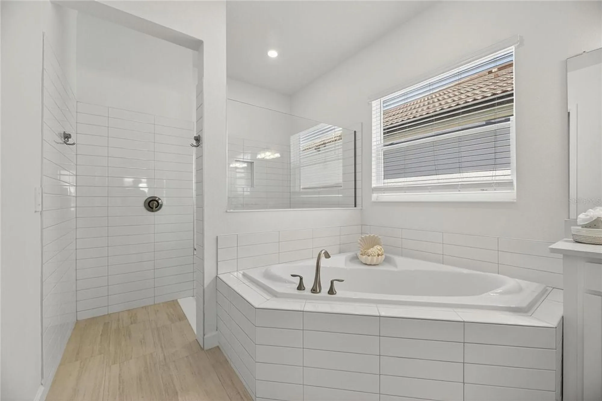 Property Slideshow image 49 of 72 | 17415 holly well ave, Wimauma, FL, 33598