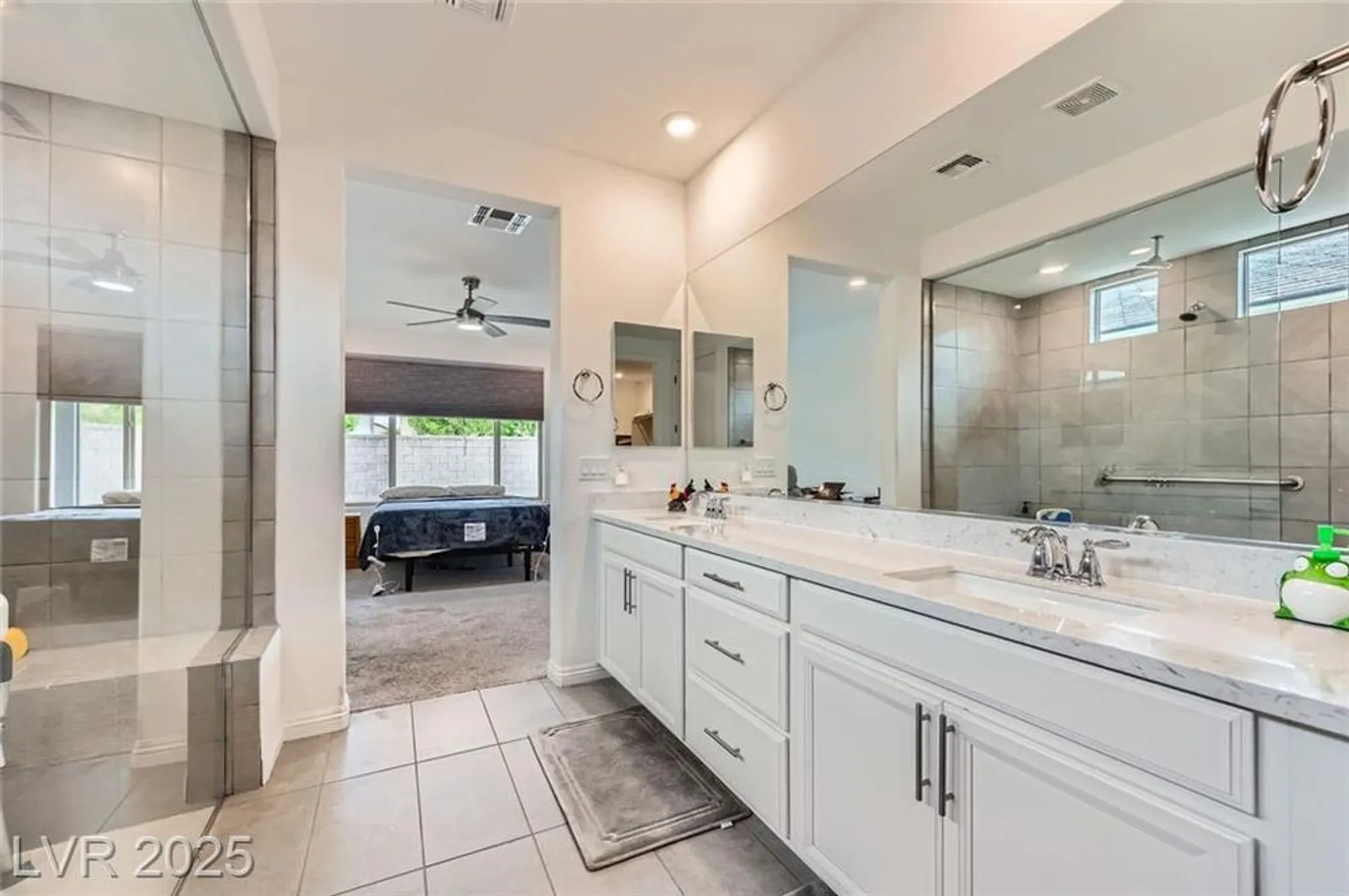 Property Slideshow image 15 of 28 | 6519 summershade st, North Las Vegas, NV, 89086