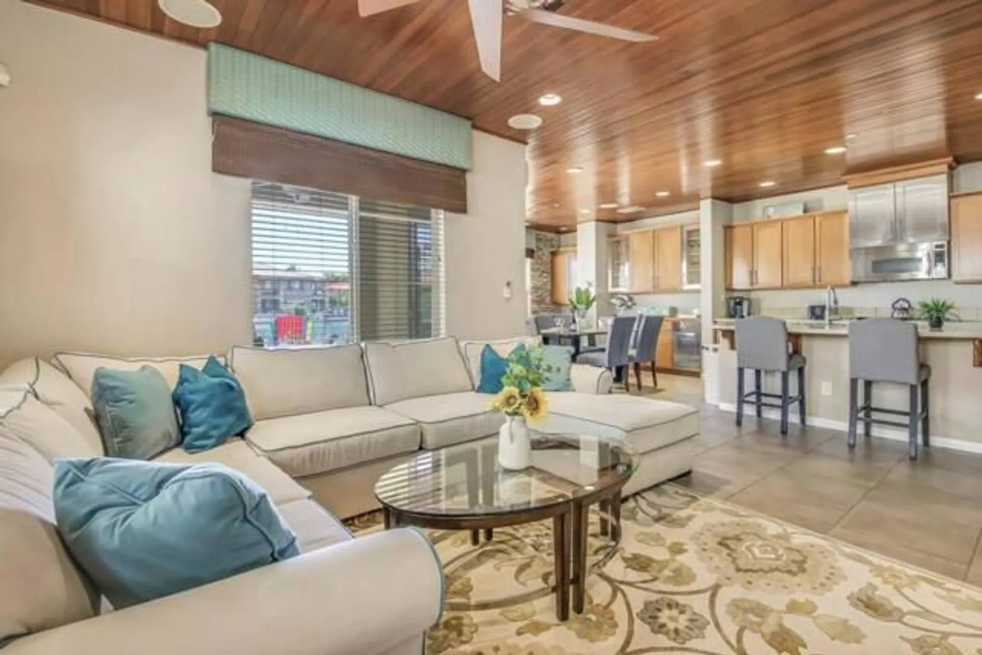 Property Slideshow image 5 of 36 | 43157 armonia ct, Indio, CA, 92203