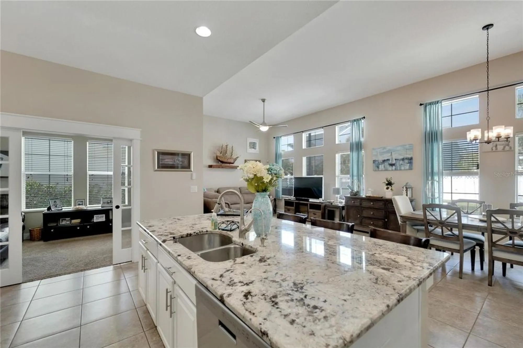 Property Slideshow image 16 of 60 | 527 manns harbor dr, Apollo Beach, FL, 33572