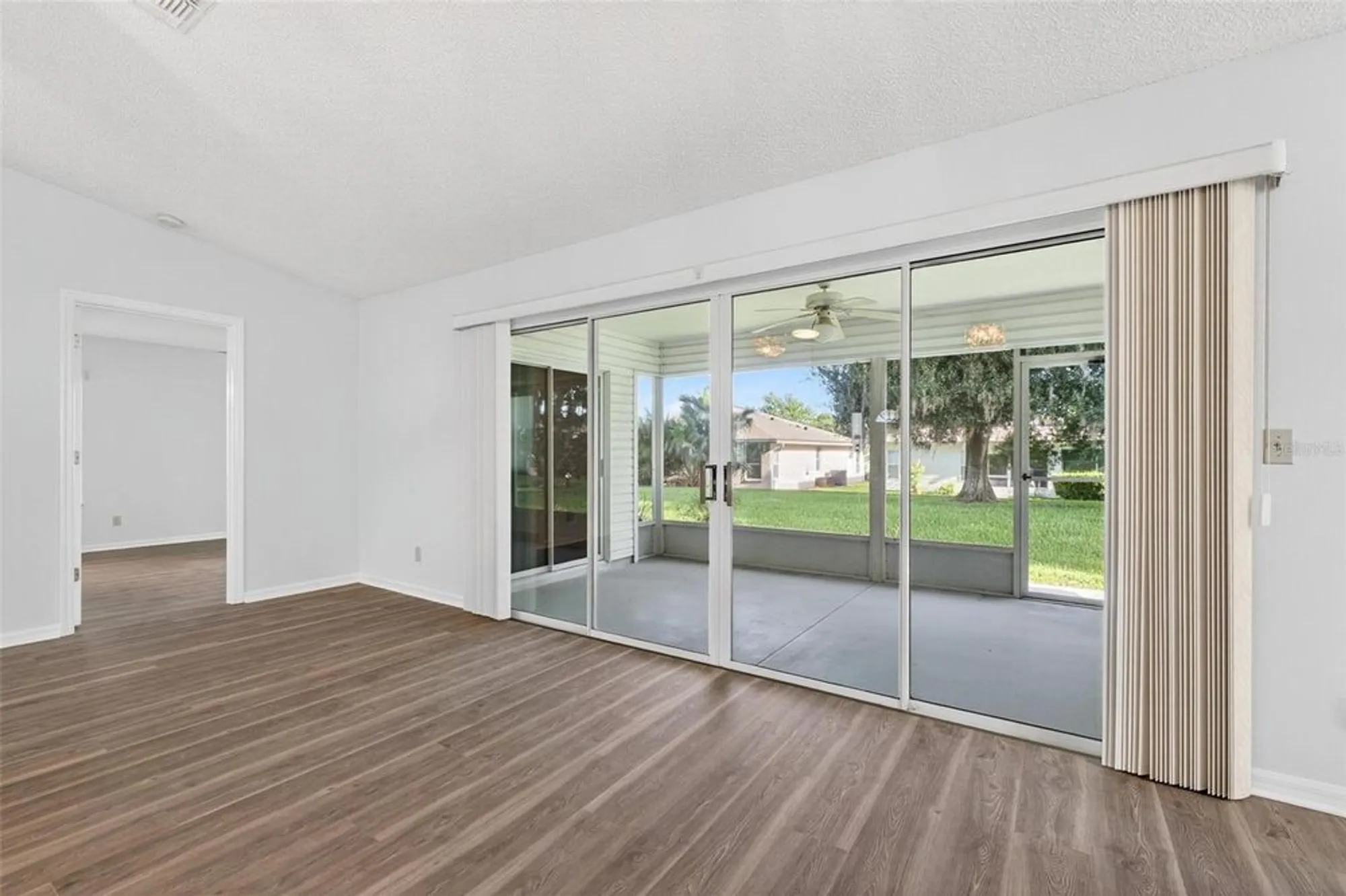 Property Slideshow image 12 of 60 | 651 timbercrest dr, Leesburg, FL, 34748