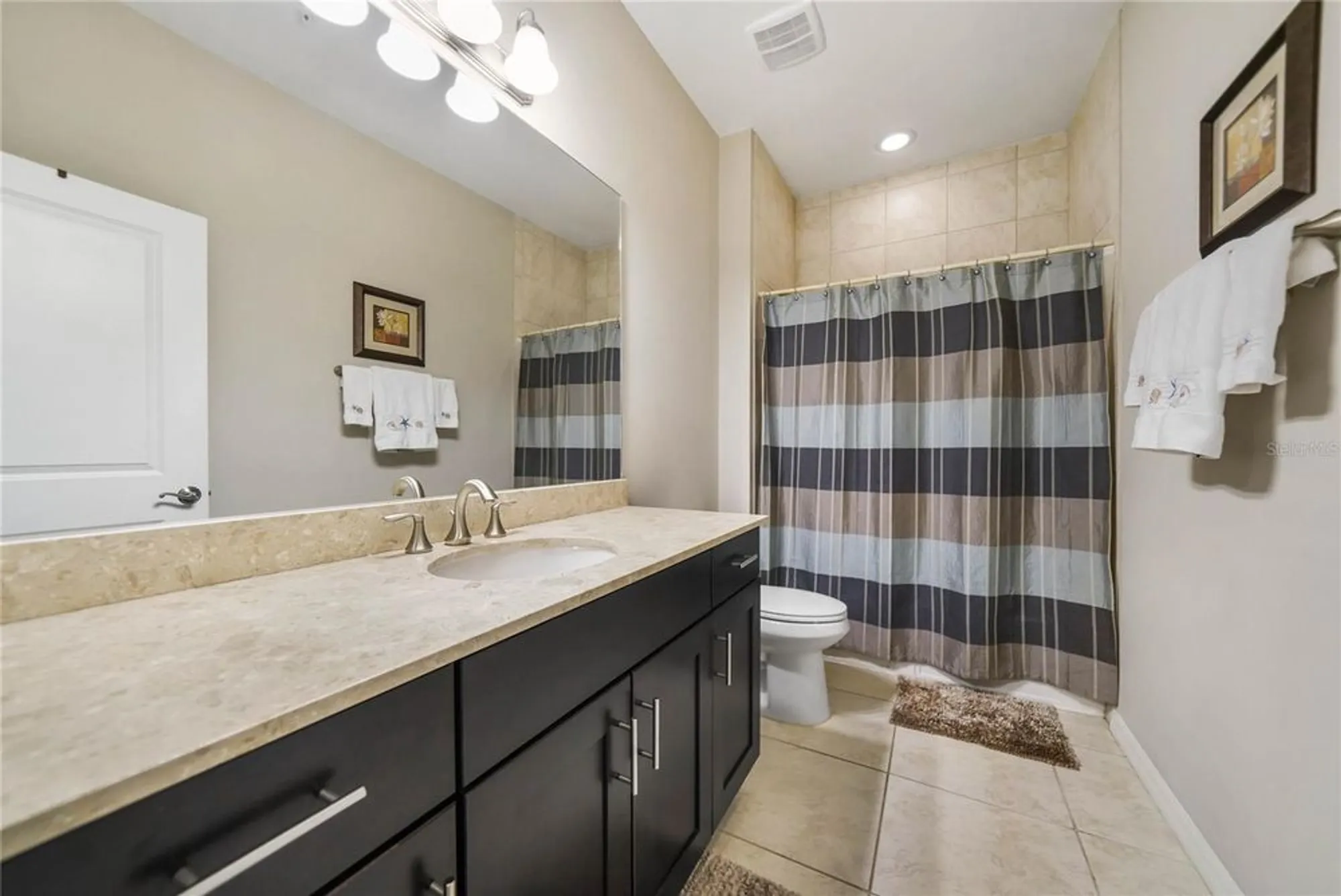 Property Slideshow image 17 of 41 | 23527 awabuki dr # 202, Venice, FL, 34293