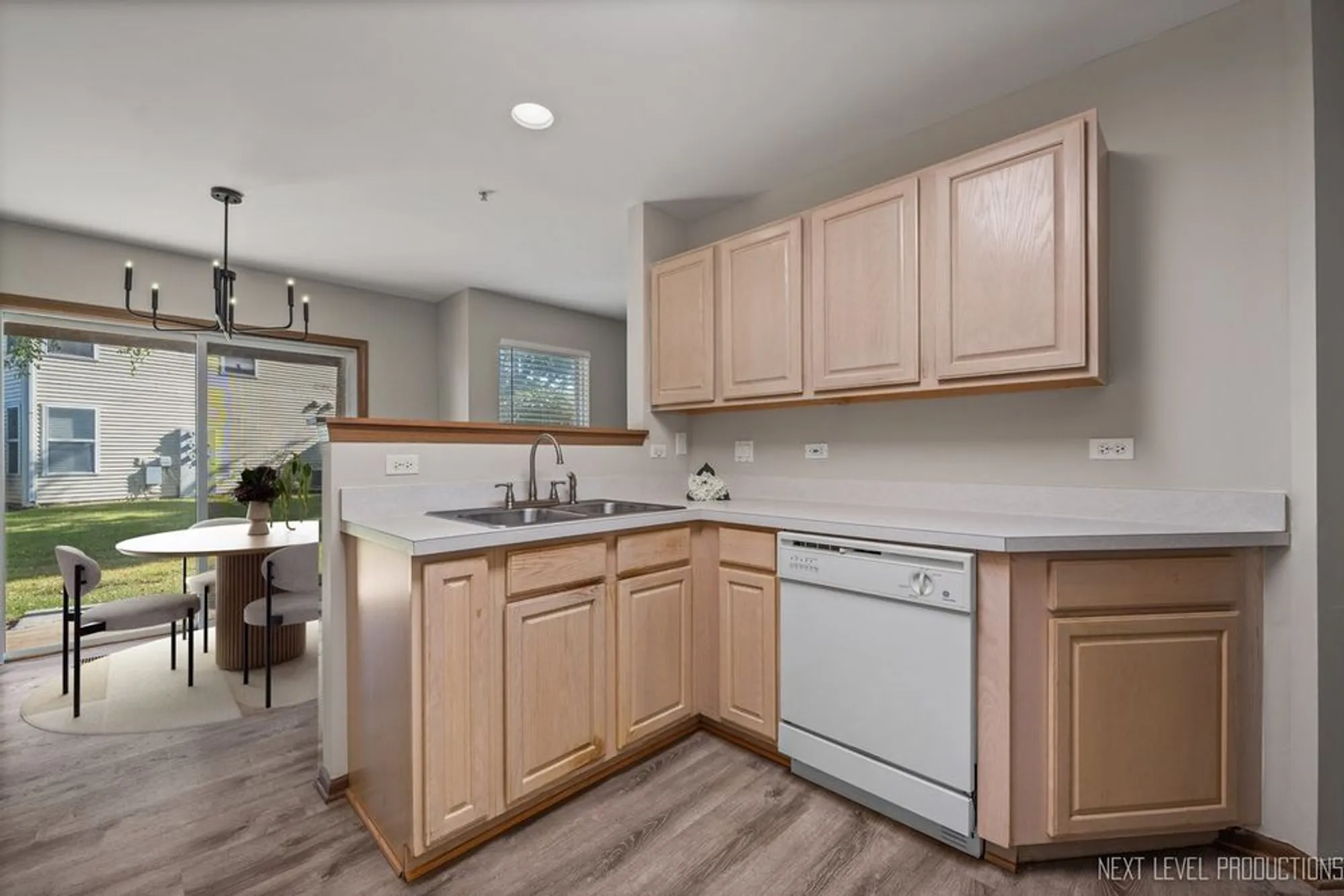 Property Slideshow image 7 of 39 | 13865 s balsam ln d, Plainfield, IL, 60544