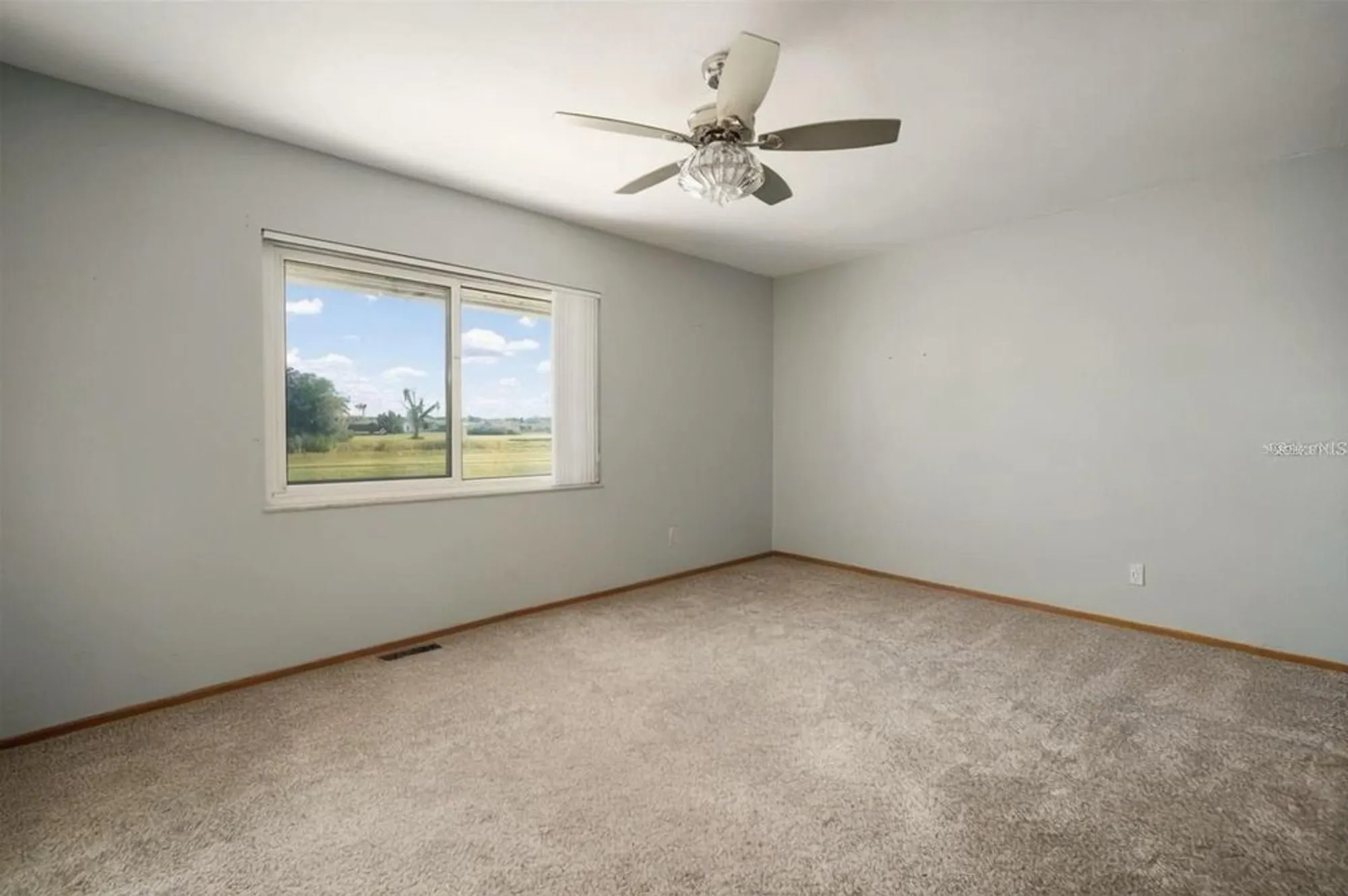 Property Slideshow image 22 of 49 | 609 fox hills dr, Sun City Center, FL, 33573