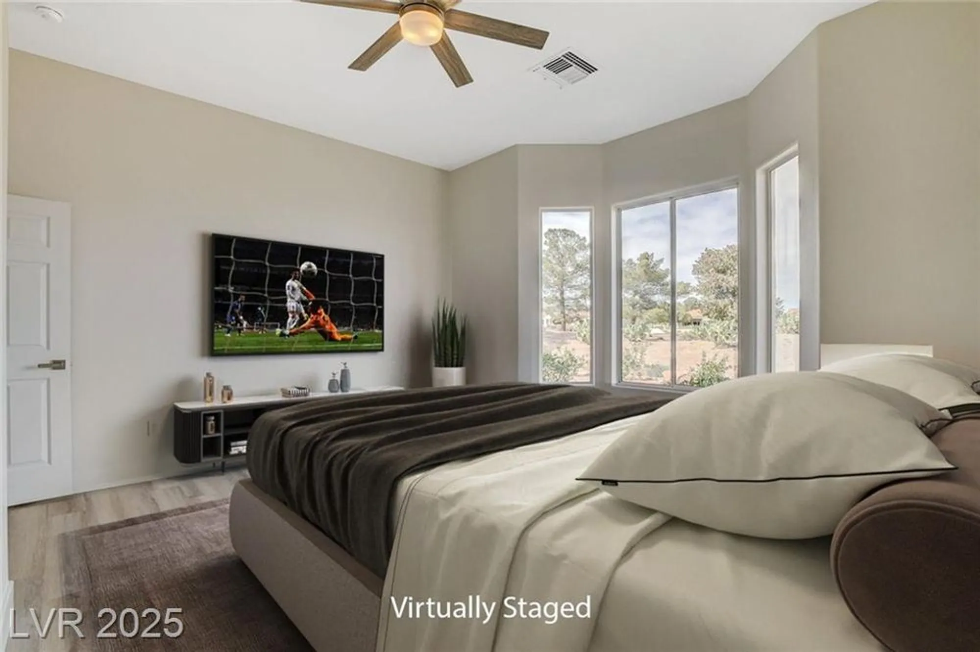 Property Slideshow image 17 of 44 | 10100 folsom dr, Las Vegas, NV, 89134