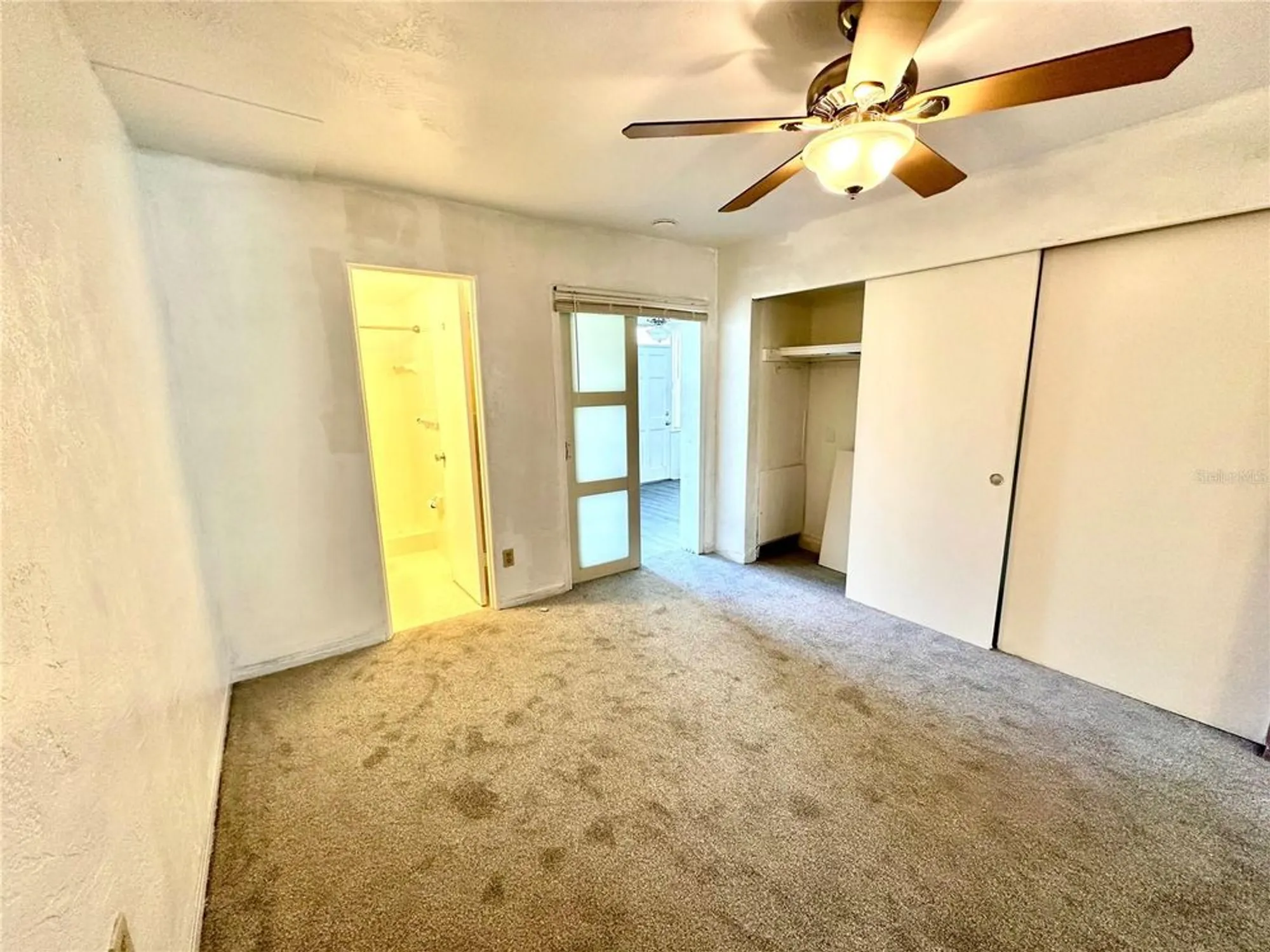 Property Slideshow image 10 of 43 | 2454 australia way 12, Clearwater, FL, 33763