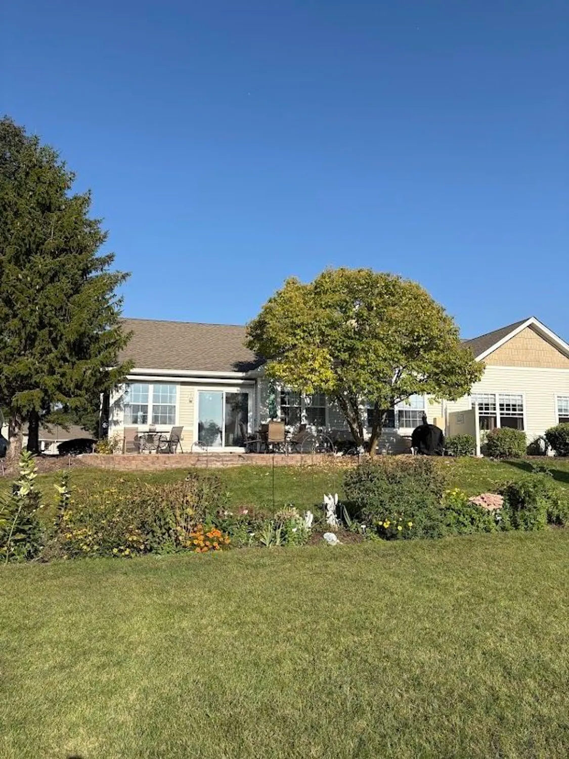 Property Slideshow image 14 of 29 | 13327 michigan ave # 1, Huntley, IL, 60142