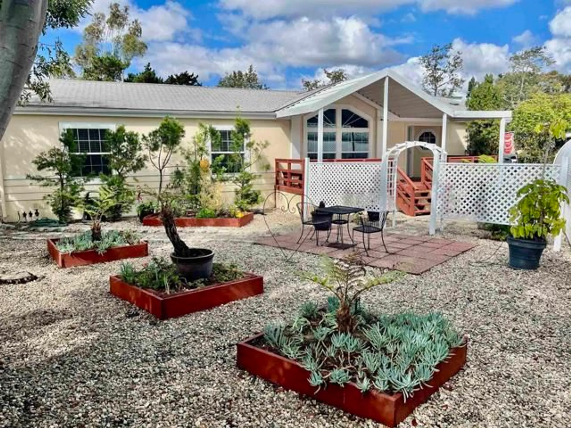 Property Slideshow image 13 of 15 | 5115 don miguel dr, Carlsbad, CA, 92010